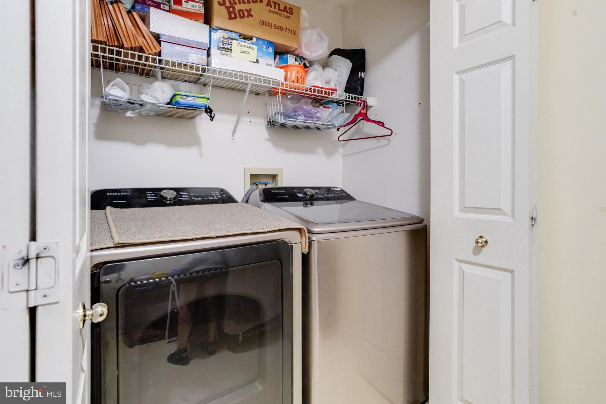 CROMWELL FOUNTAIN - Residential