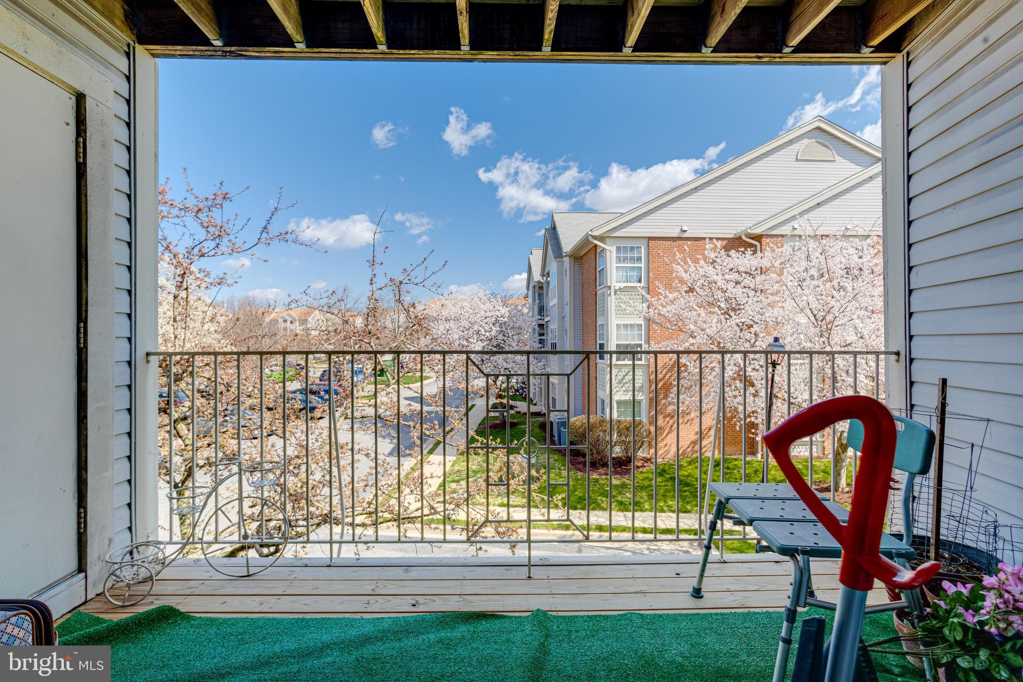 CROMWELL FOUNTAIN - Residential