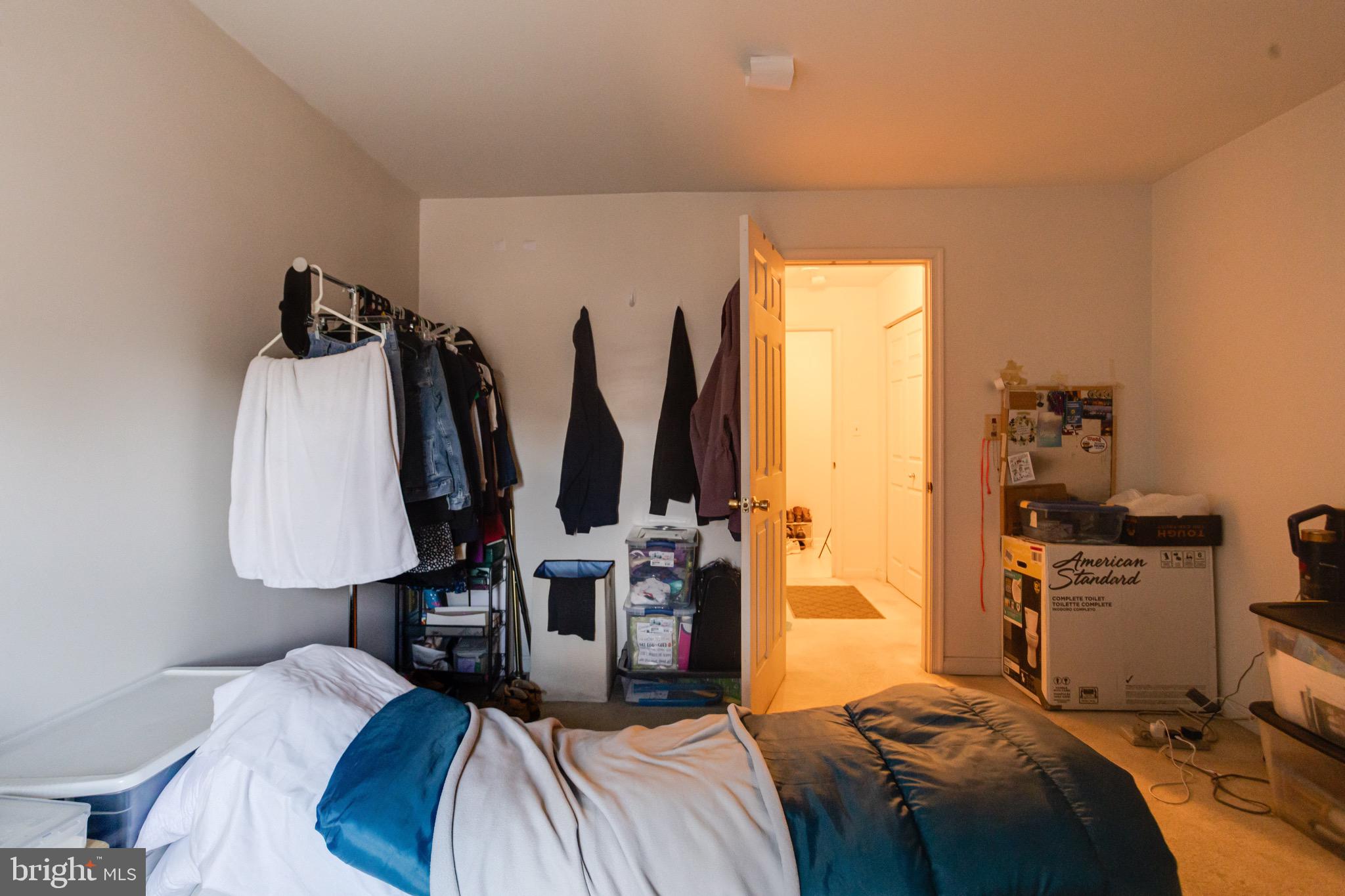 CROMWELL FOUNTAIN - Residential