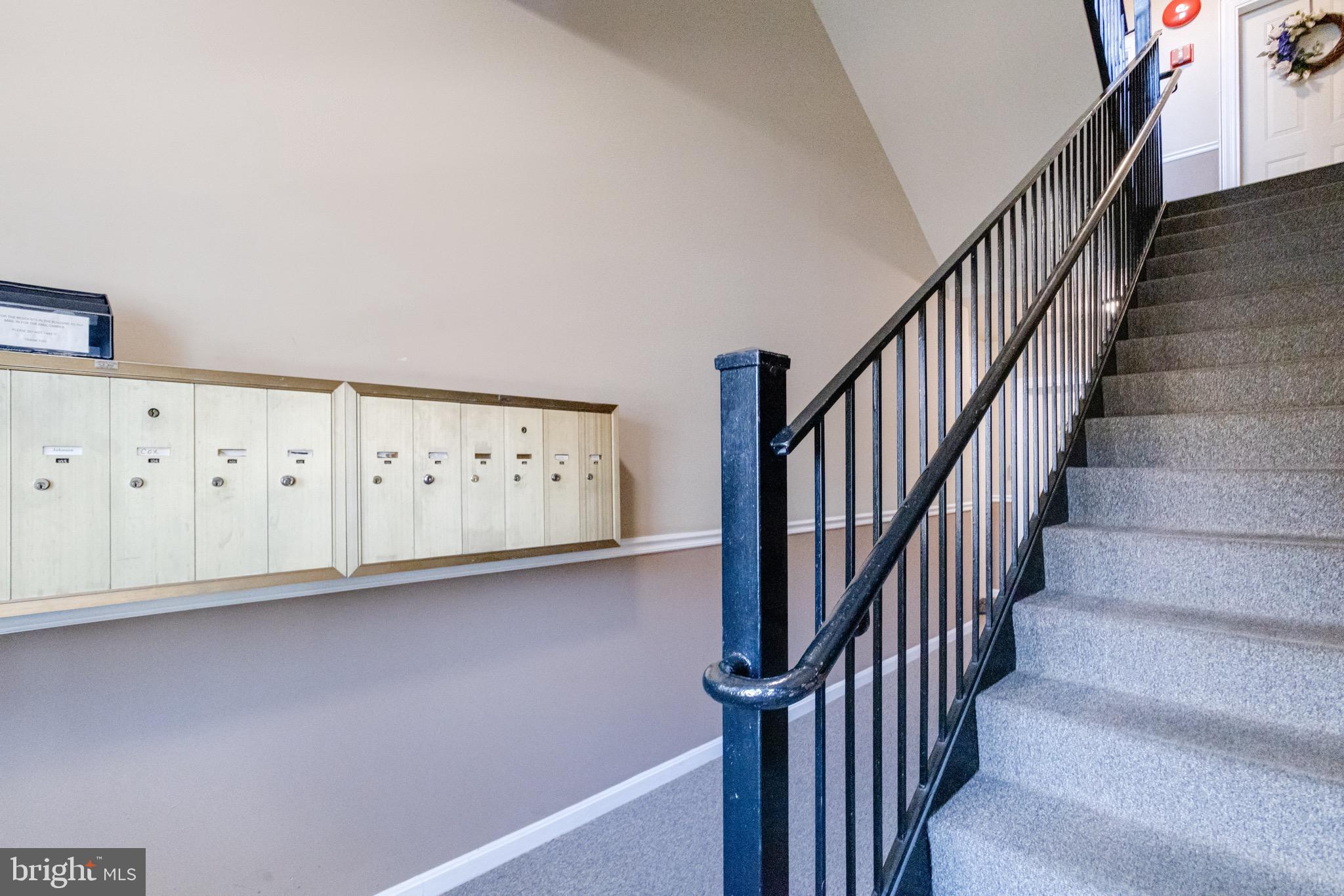 CROMWELL FOUNTAIN - Residential