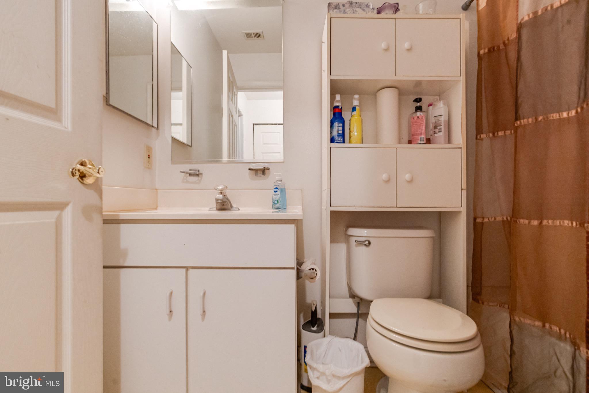 CROMWELL FOUNTAIN - Residential