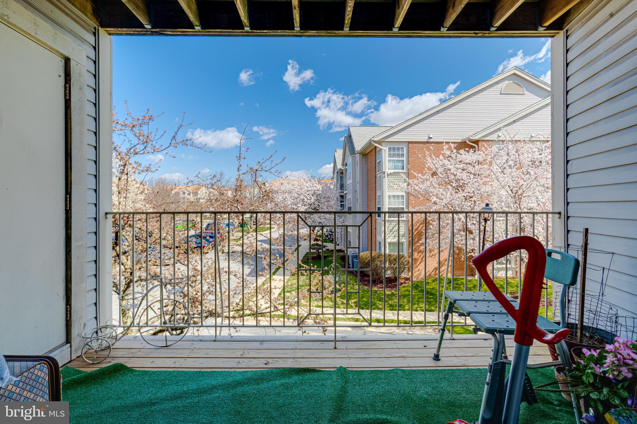 CROMWELL FOUNTAIN - Residential