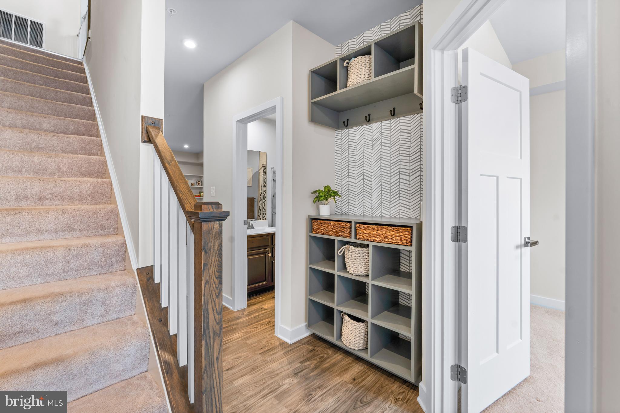 TANYARD SHORES - Residential