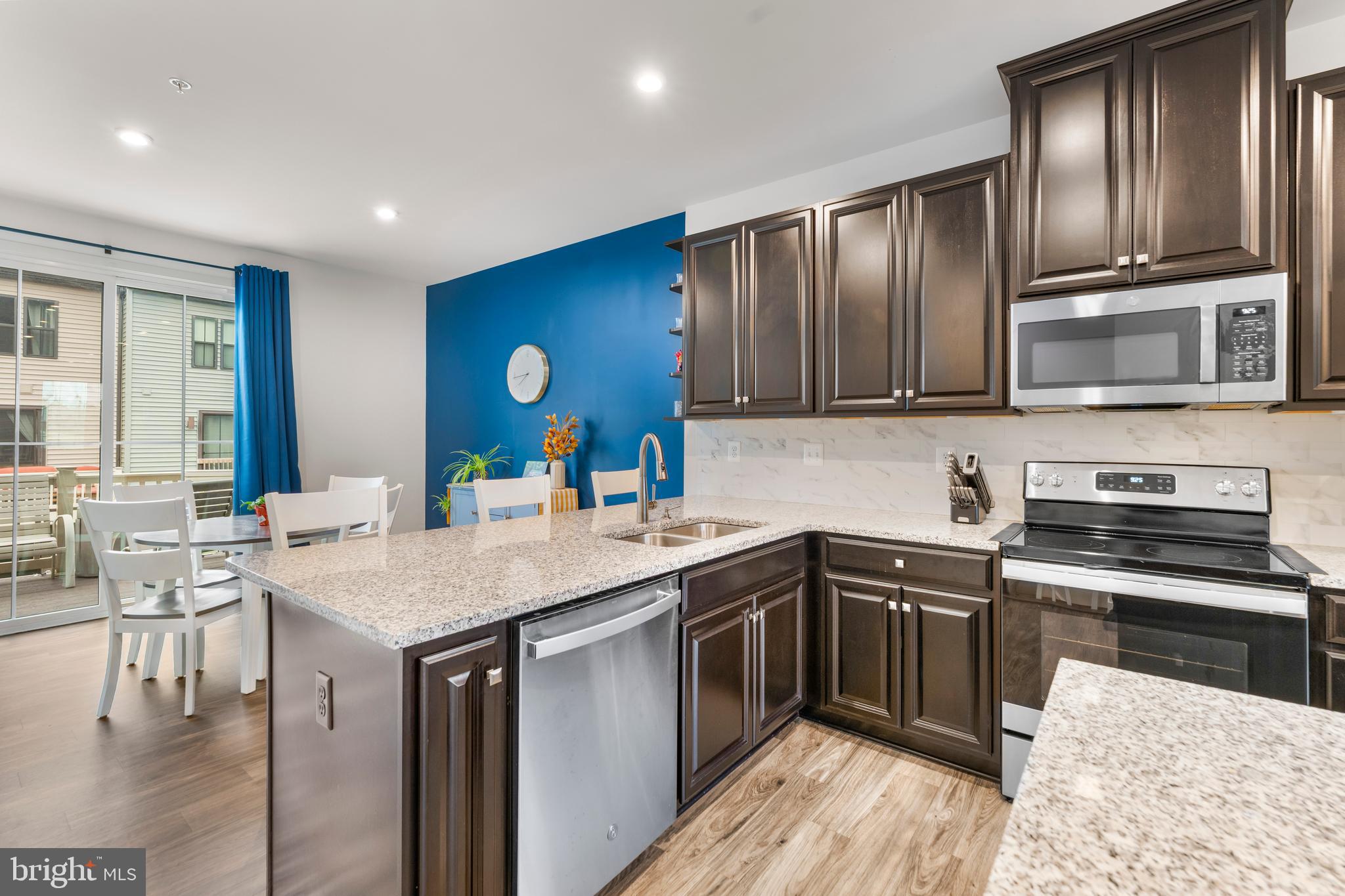 TANYARD SHORES - Residential