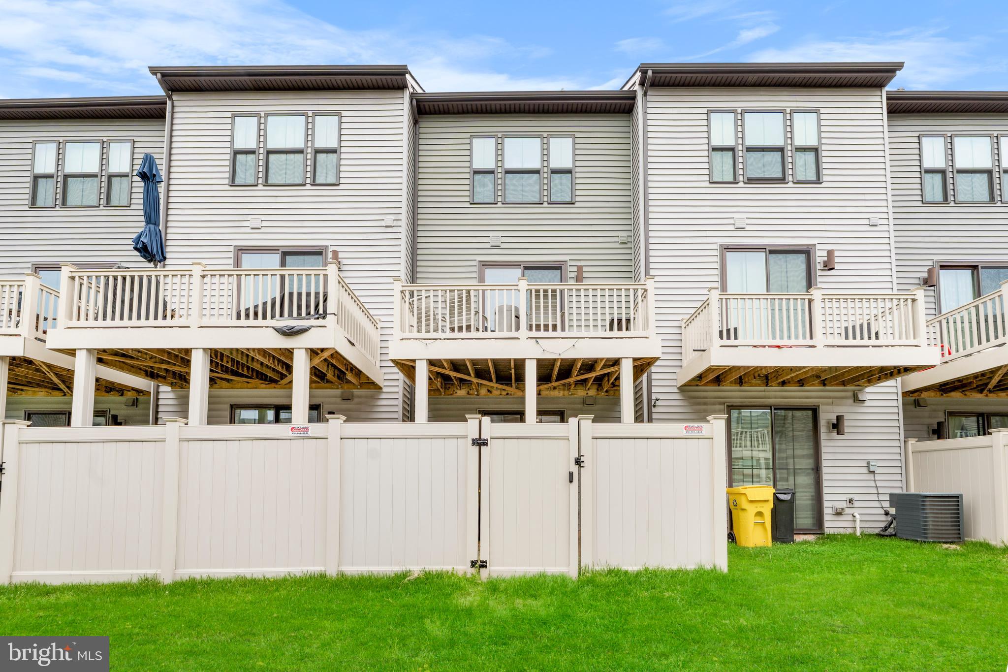 TANYARD SHORES - Residential