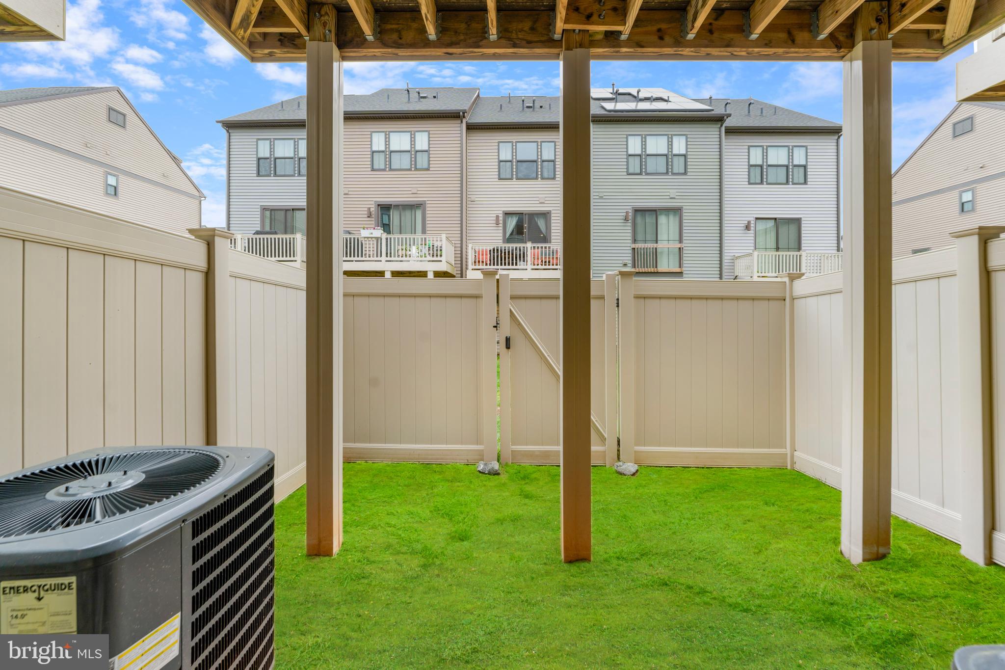 TANYARD SHORES - Residential