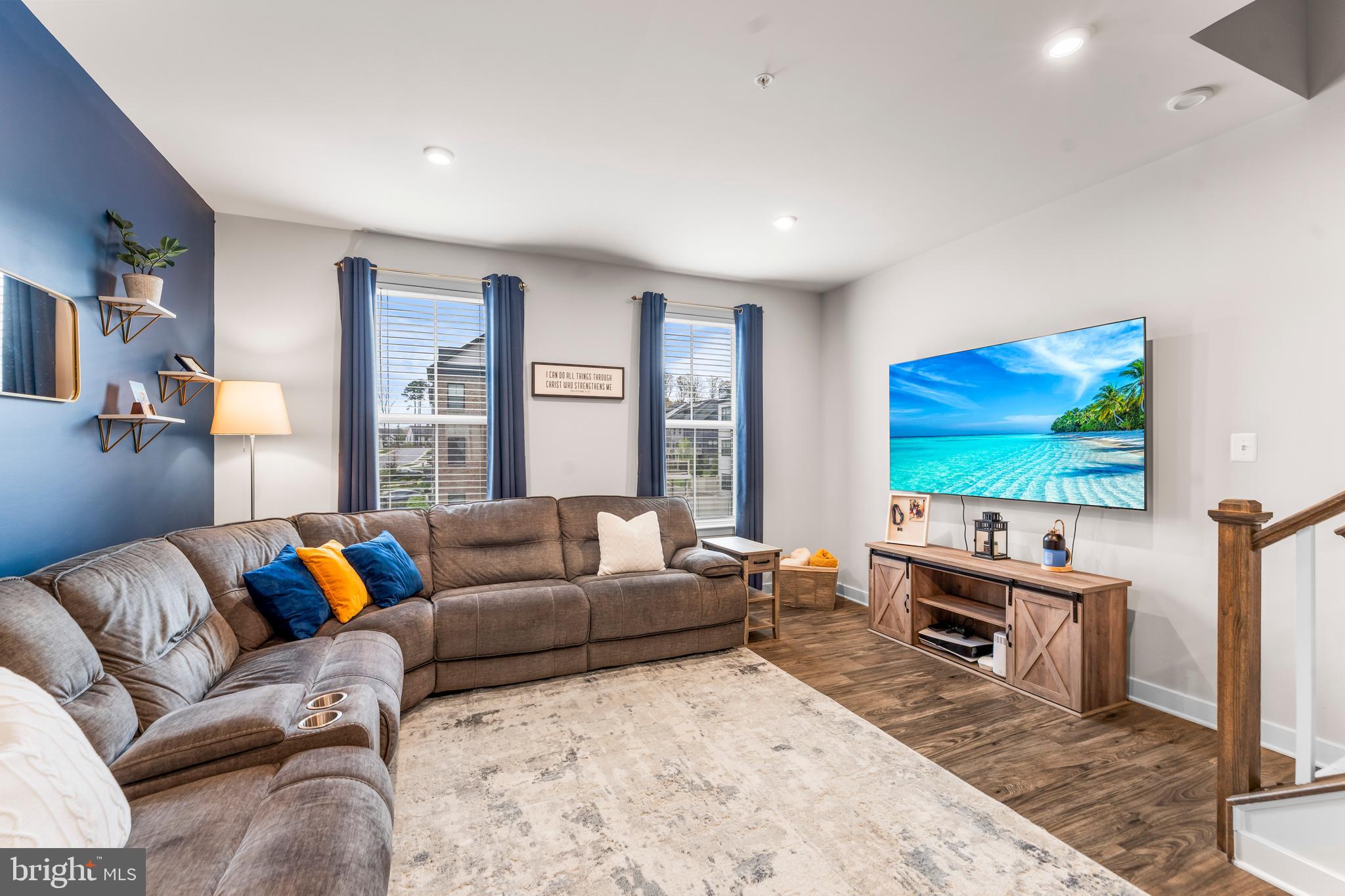 TANYARD SHORES - Residential