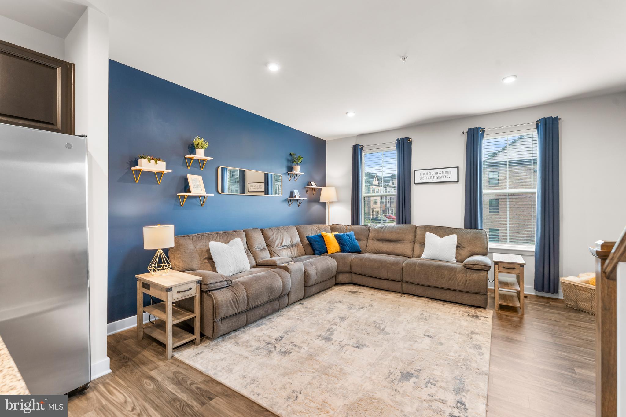 TANYARD SHORES - Residential