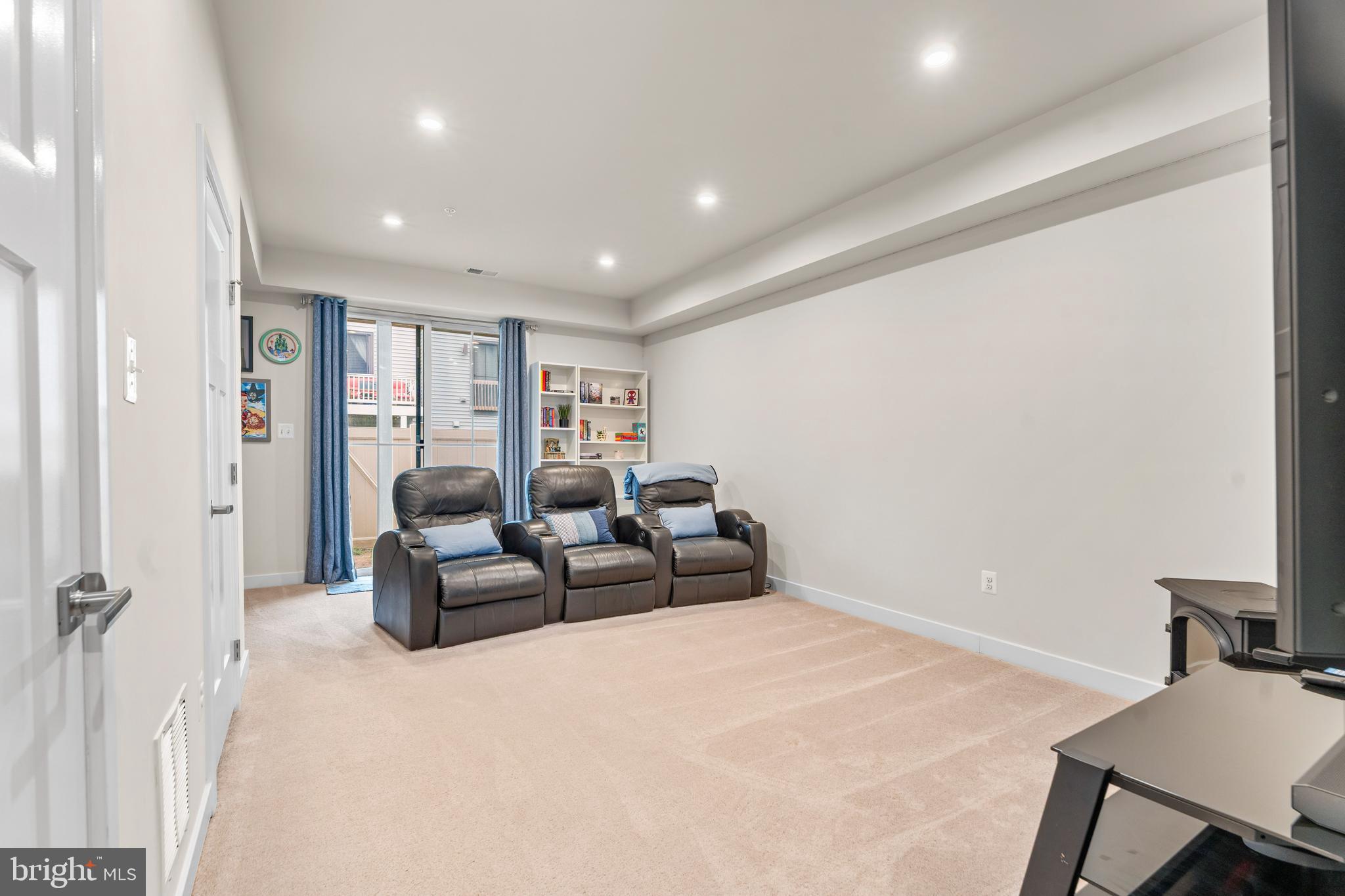 TANYARD SHORES - Residential