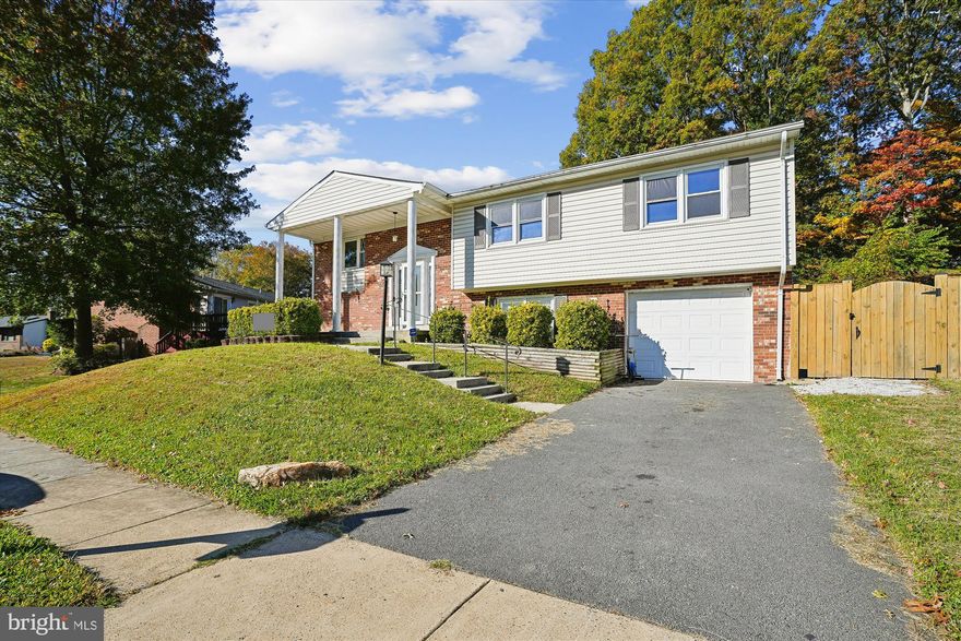 Beautifully updated 5-bedroom home in Woodbridge! This spacious home features a gourmet kitchen with stainless steel appliances, upgraded countertops, and a double wall oven. Enjoy a separate dining room and a warm, inviting family room with beautiful hardwood flooring. The upper level offers three bedrooms and two fully updated bathrooms. The lower level includes a large recreation room, two additional bedrooms, and another upgraded full bath — perfect for a home office, or extra living space. Relax outdoors on the covered back deck overlooking the fully fenced backyard. Washer and dryer are included for your convenience.