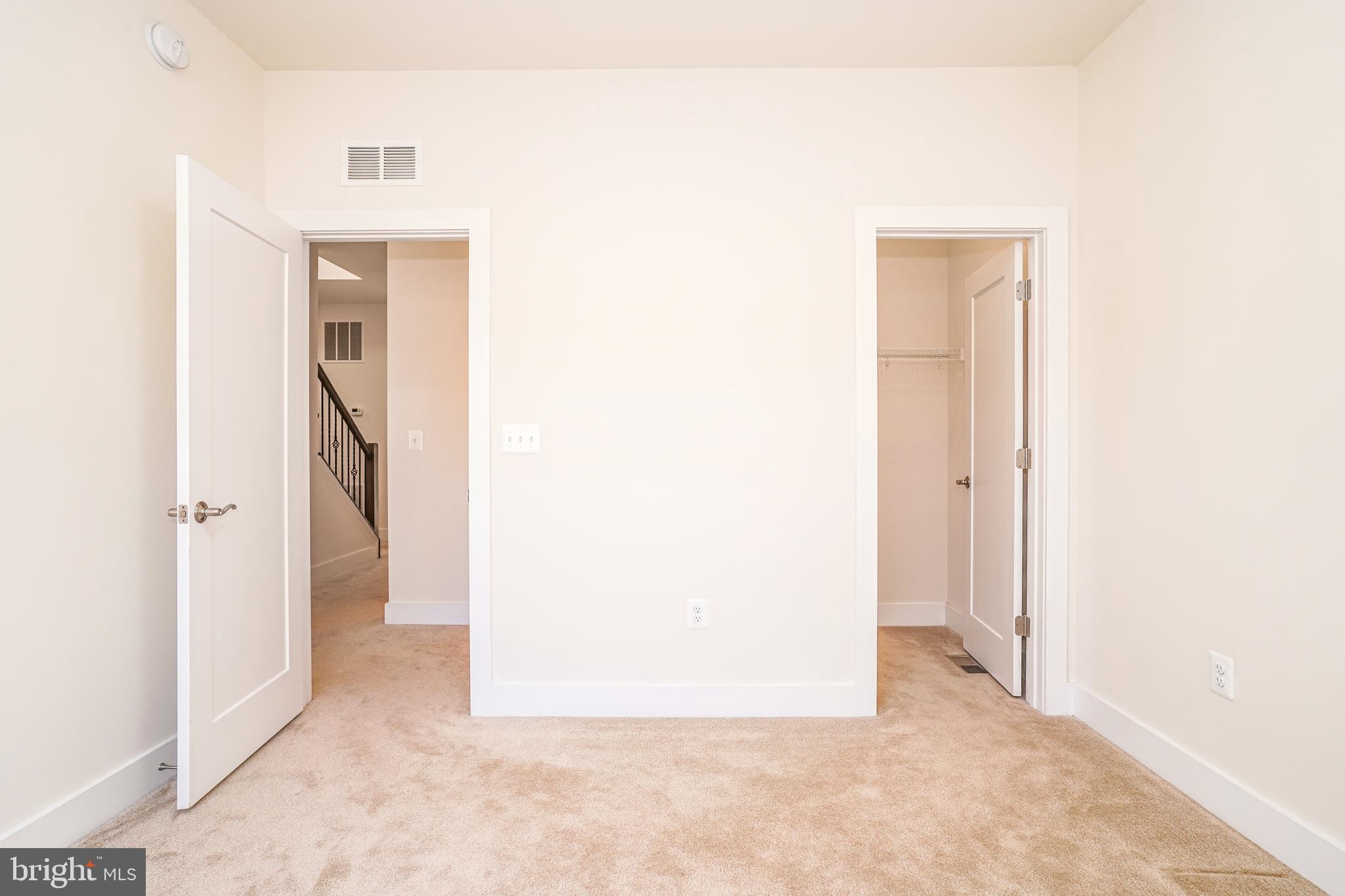 ONE LOUDOUN - Residential