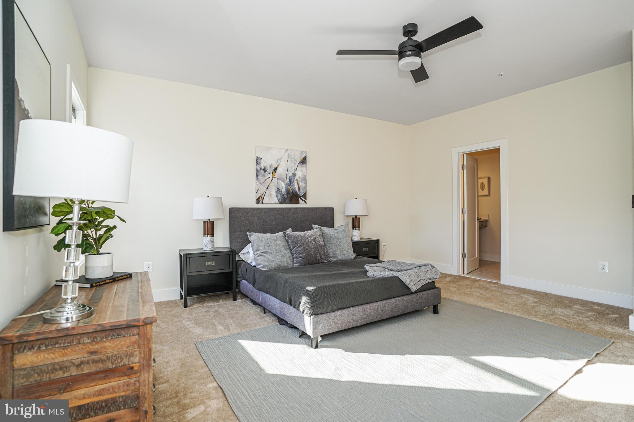 ONE LOUDOUN - Residential