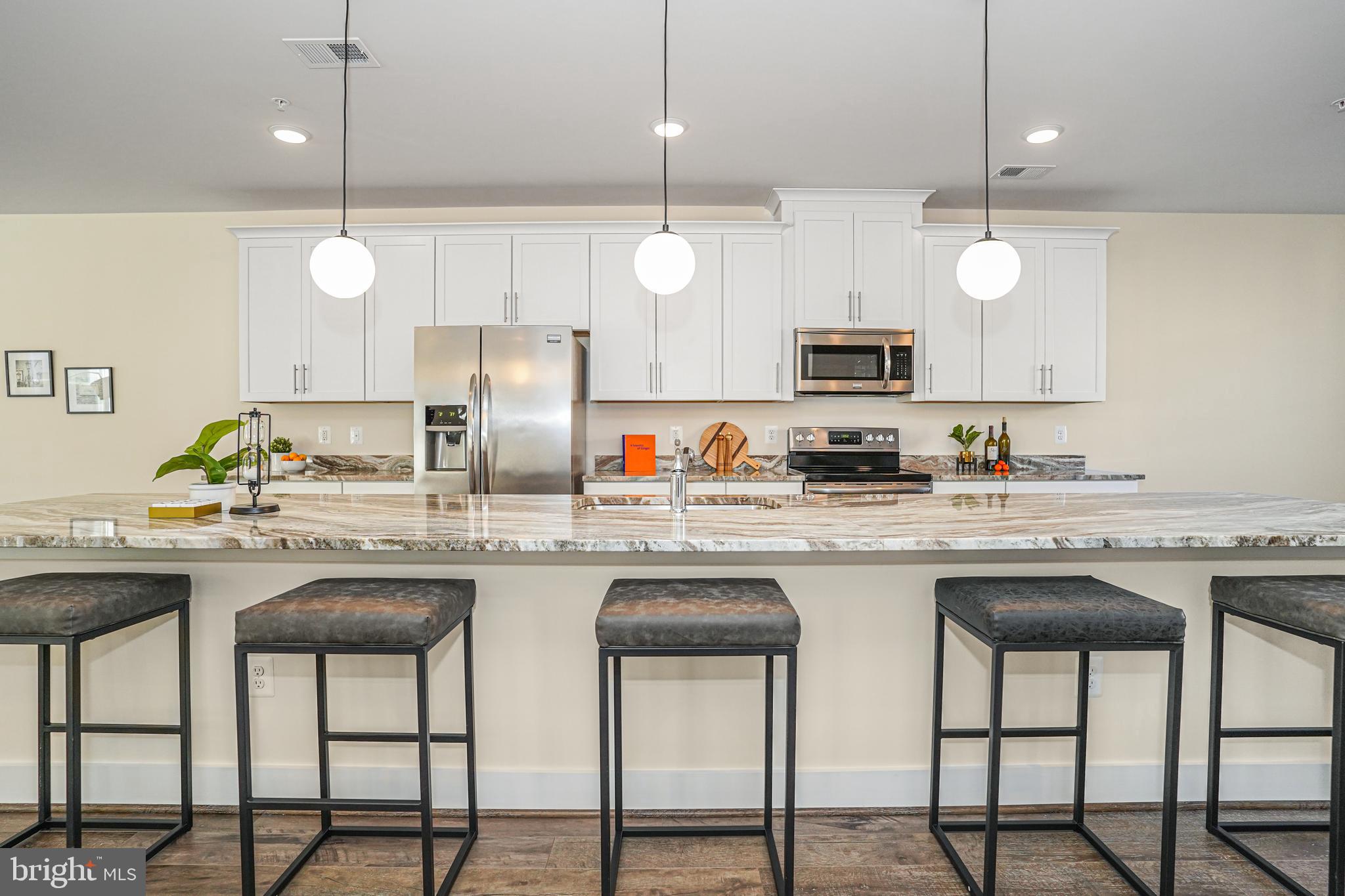 ONE LOUDOUN - Residential