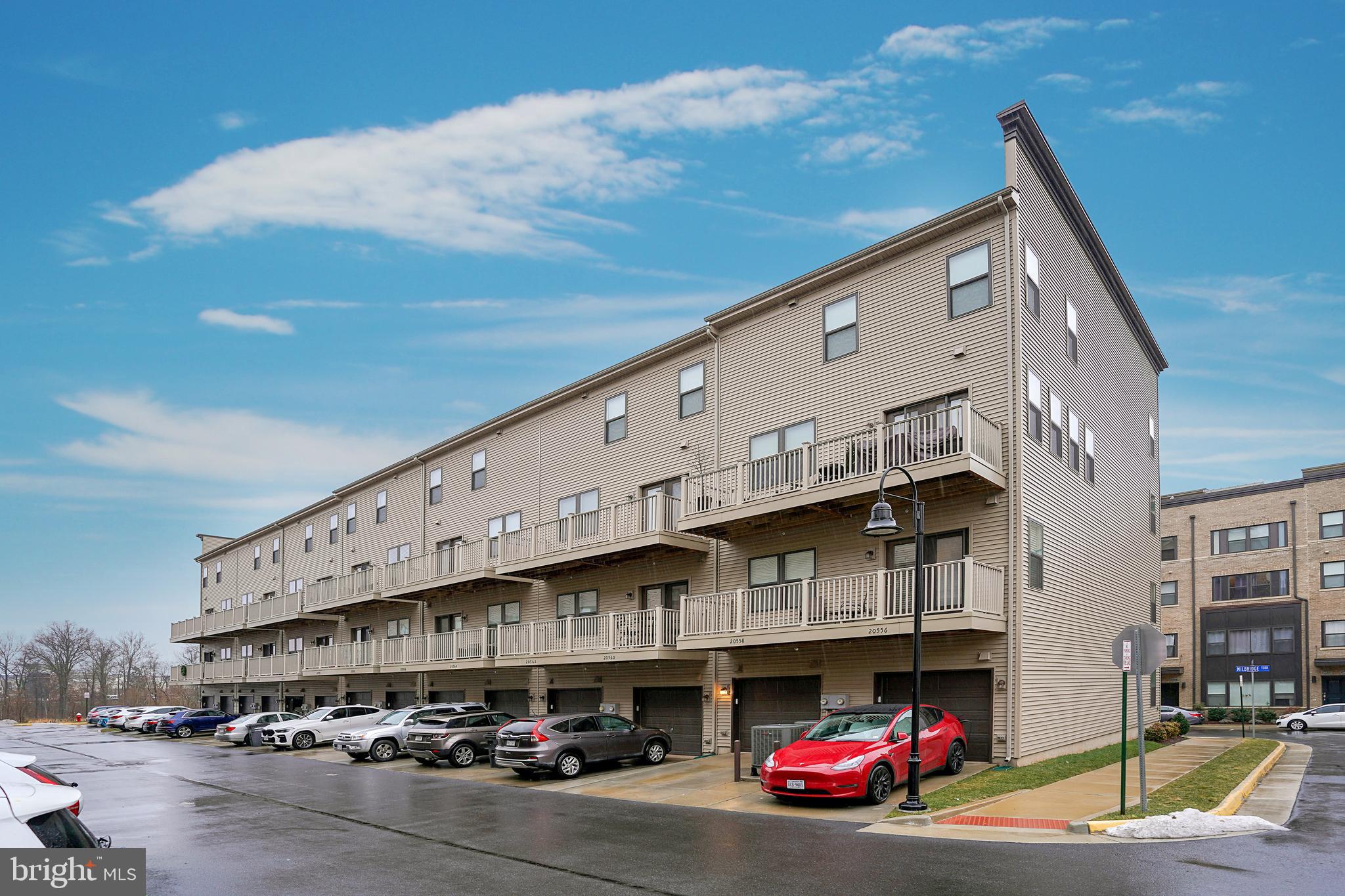 ONE LOUDOUN - Residential