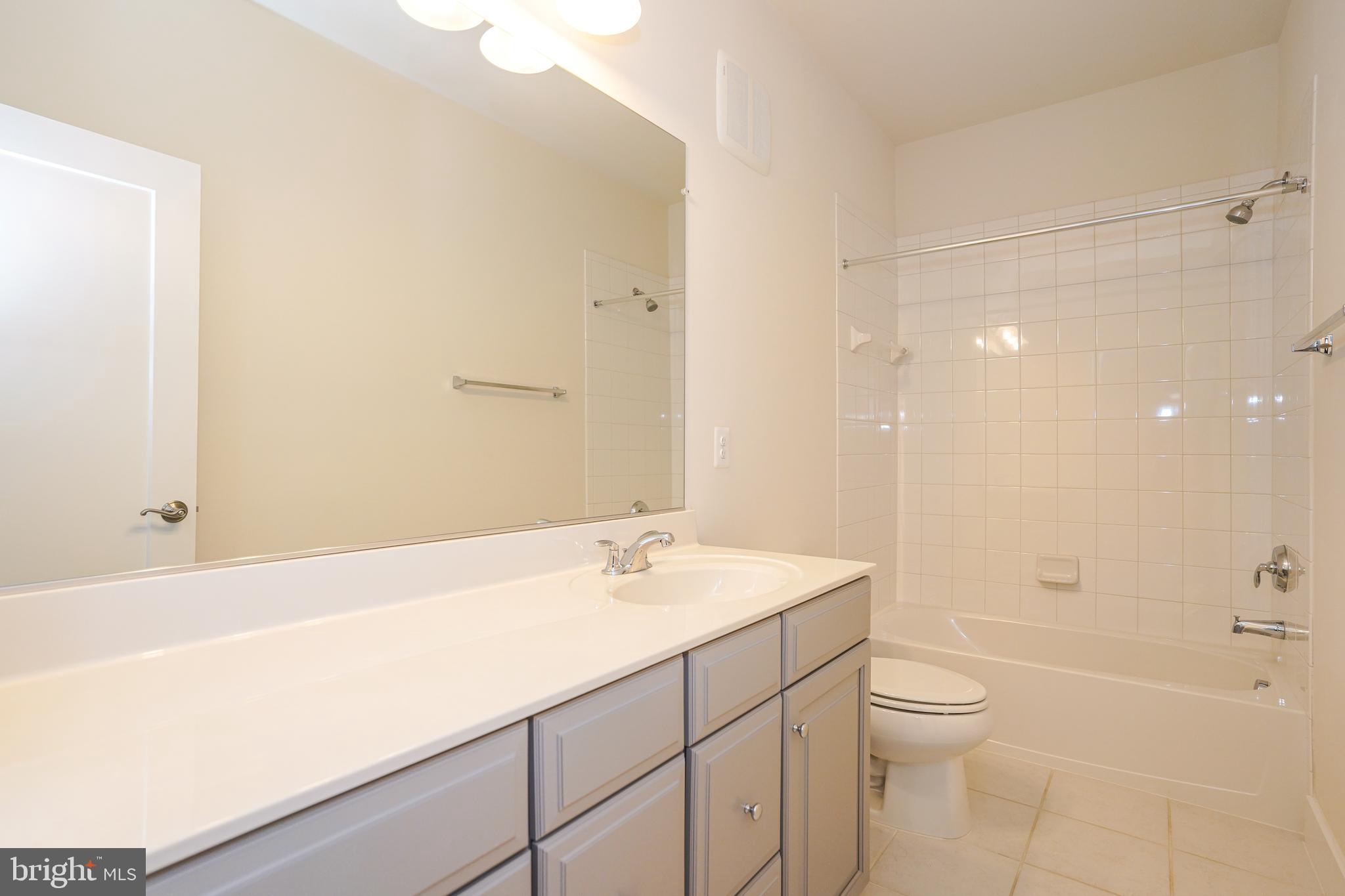 ONE LOUDOUN - Residential