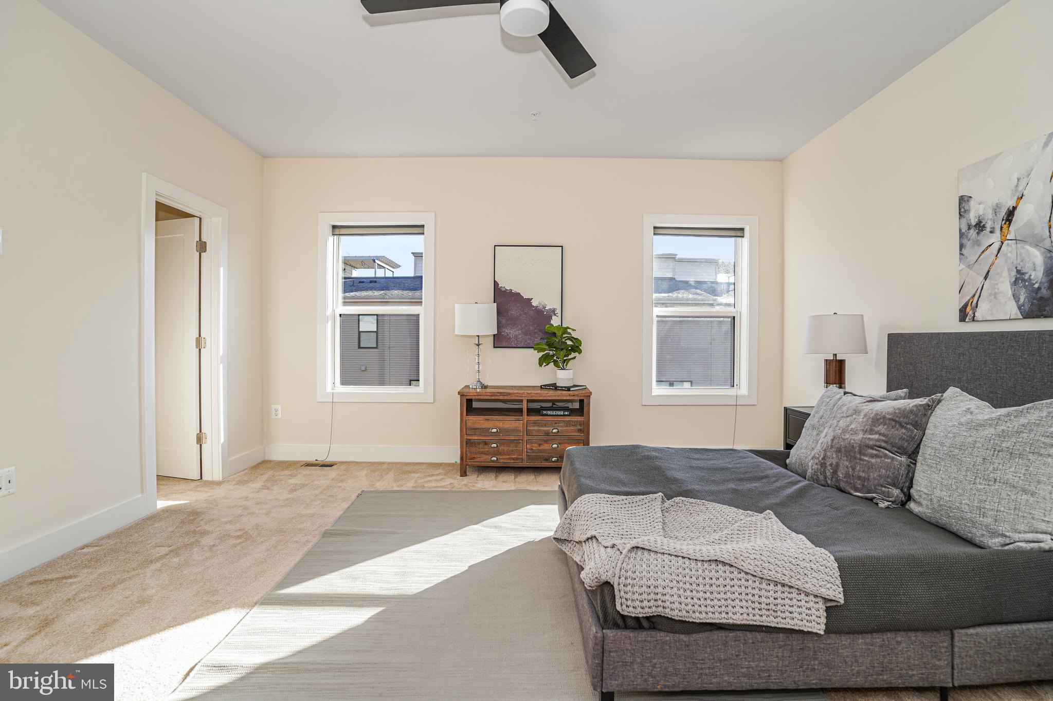 ONE LOUDOUN - Residential