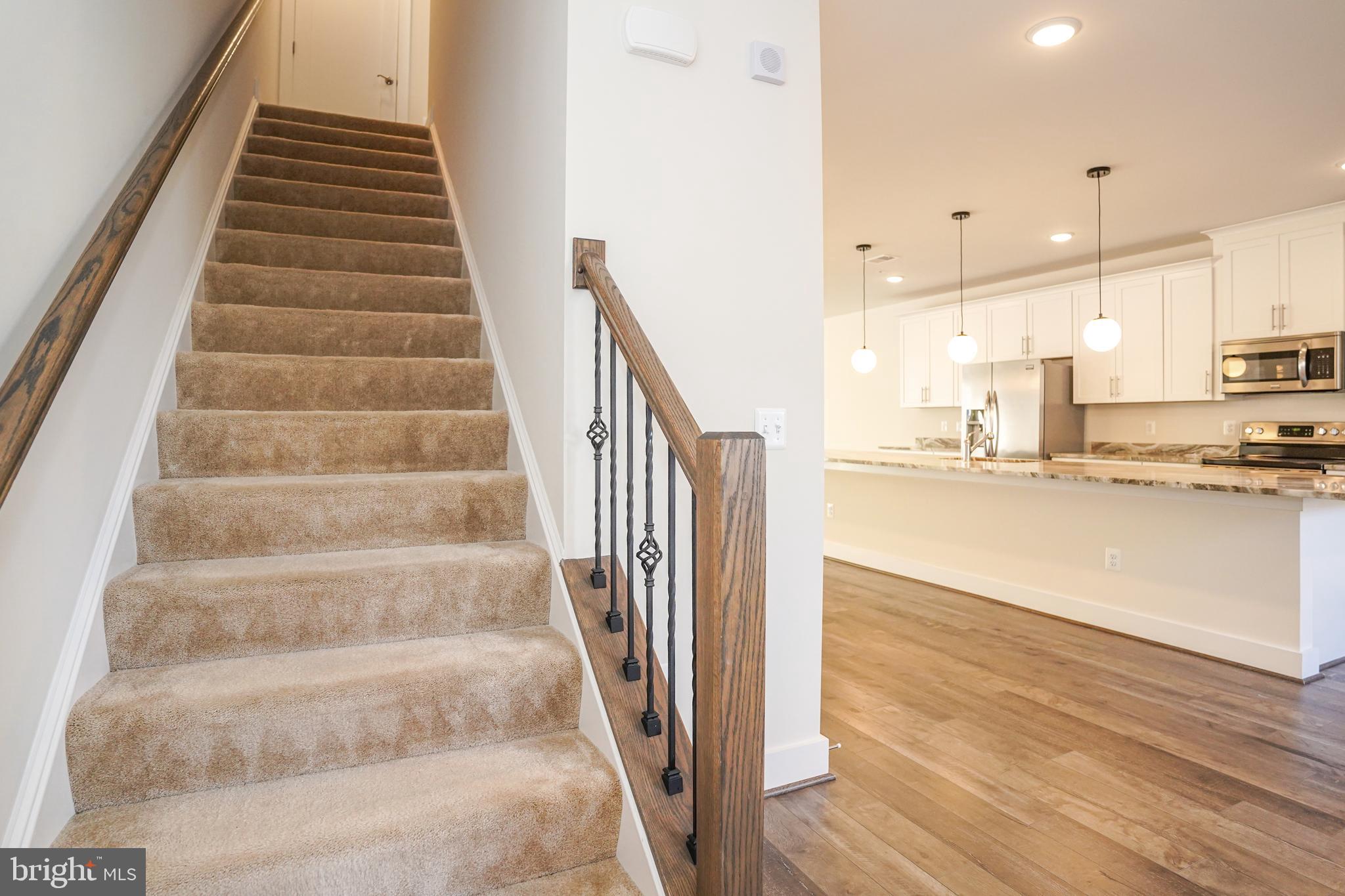 ONE LOUDOUN - Residential