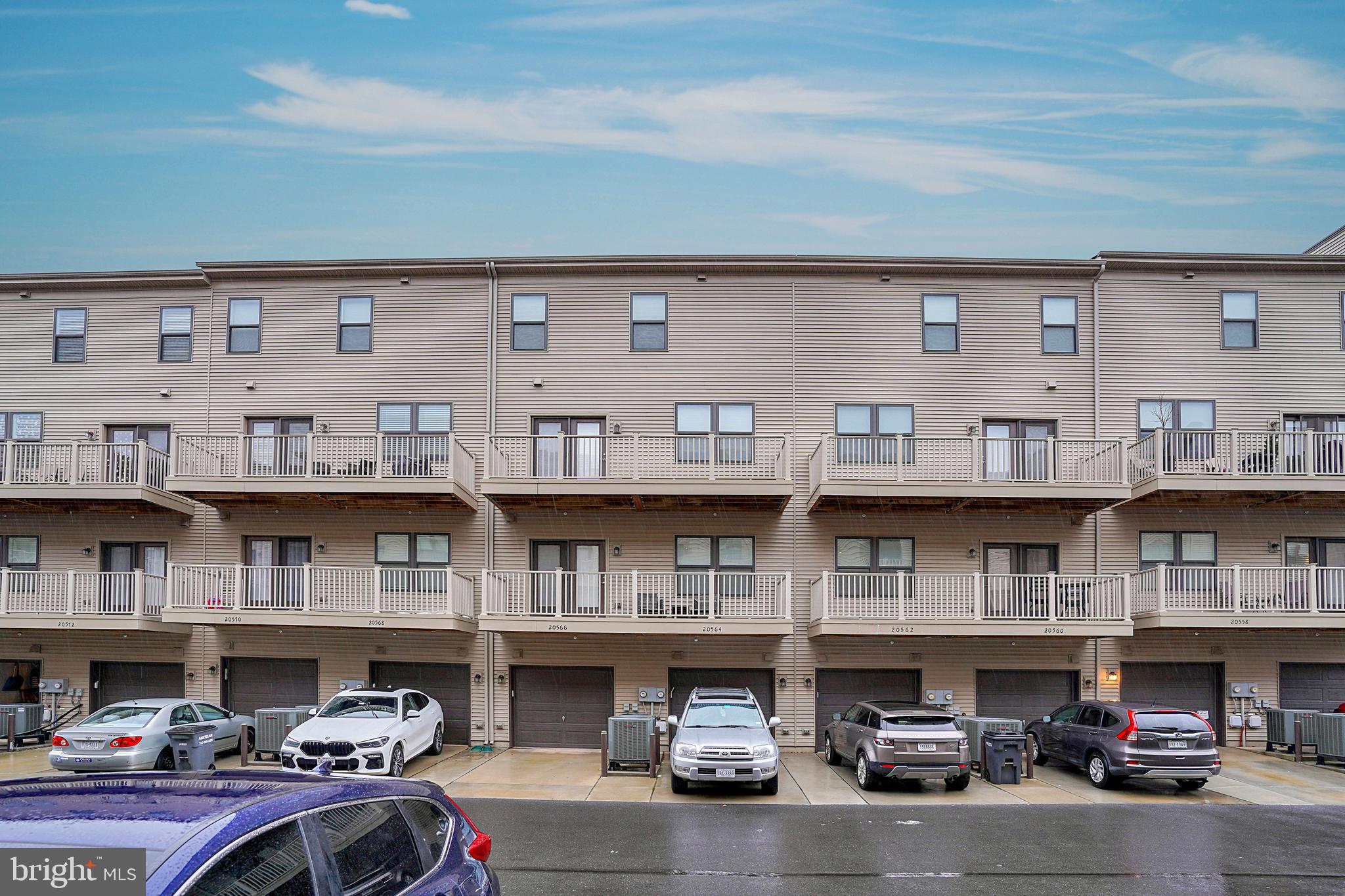 ONE LOUDOUN - Residential