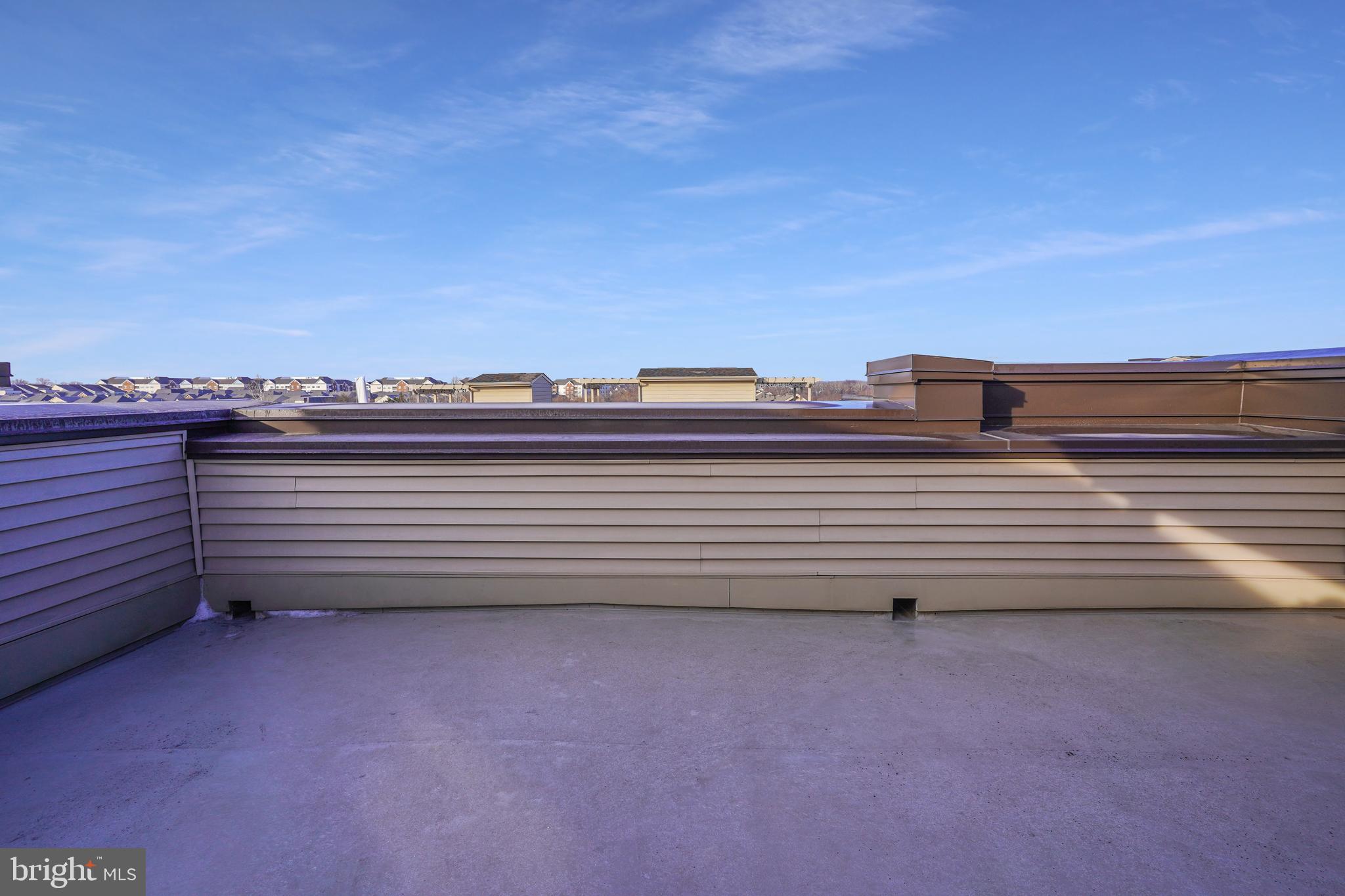 ONE LOUDOUN - Residential