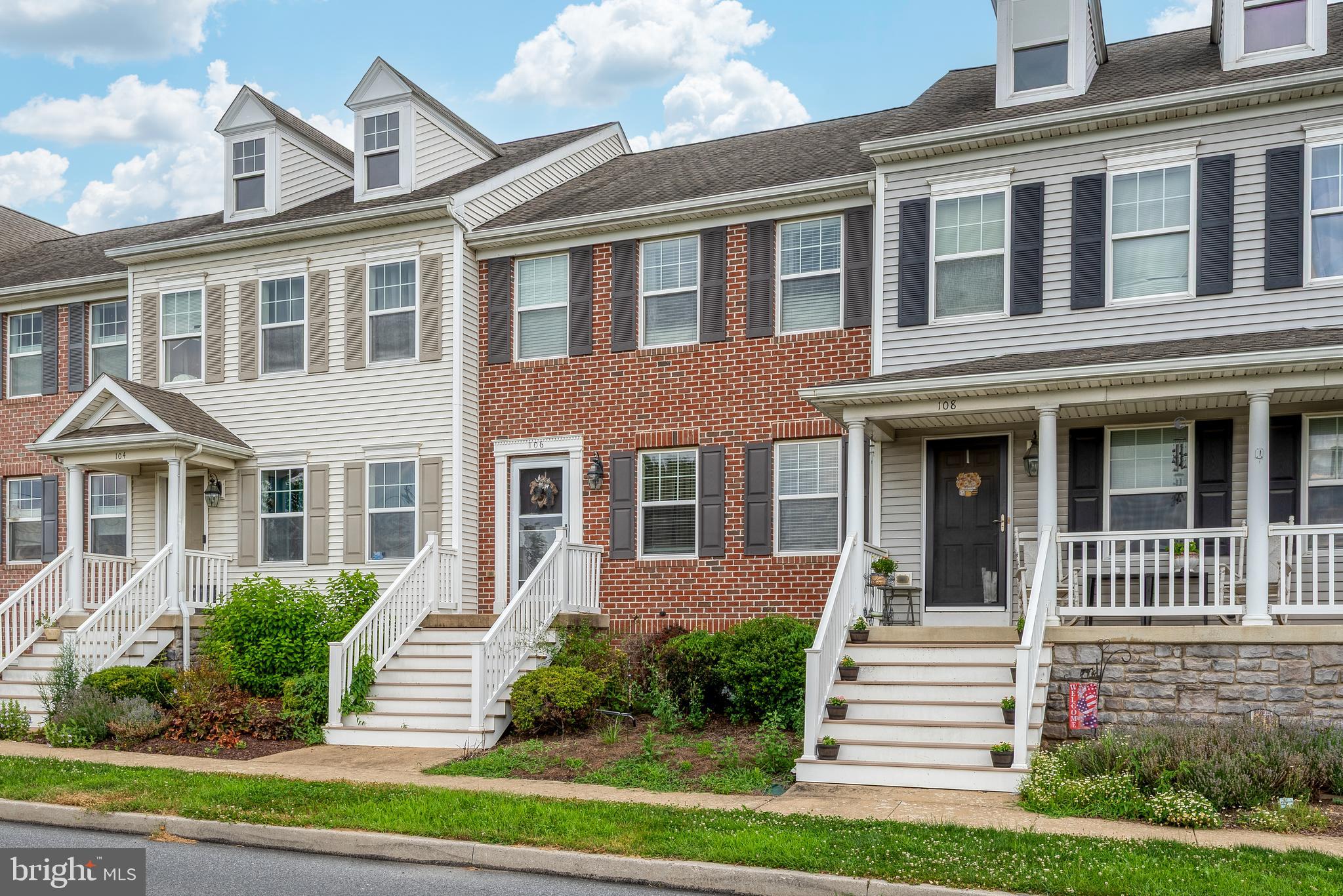 106 ACANTHUS STREET