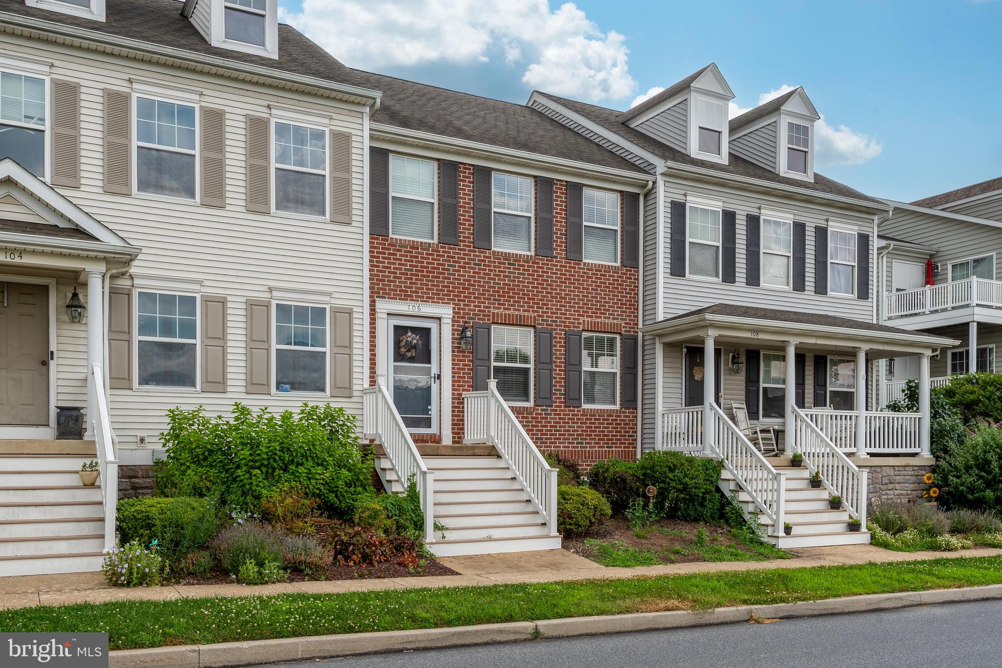 106 ACANTHUS STREET