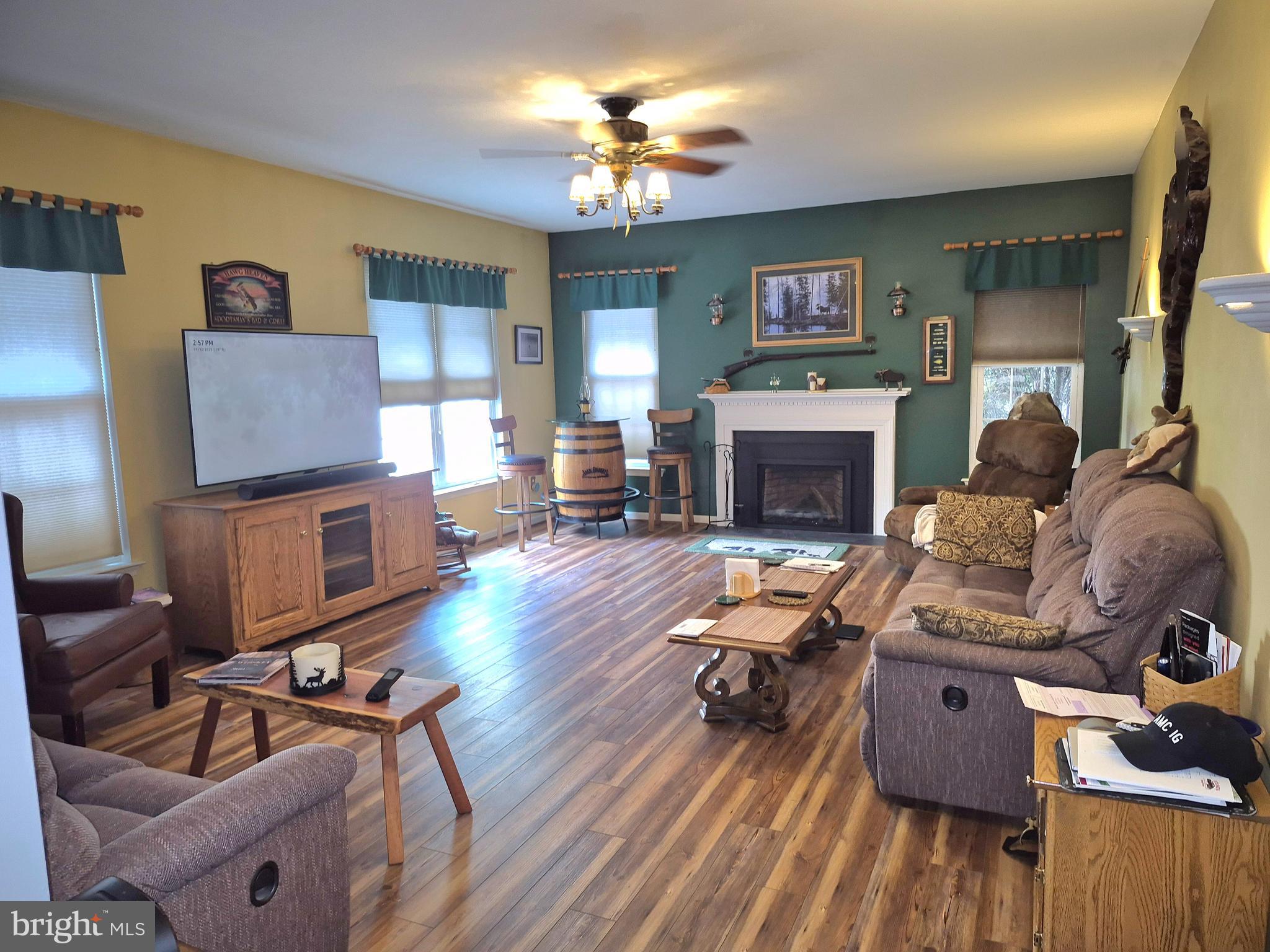 WYNDHAM HILL - Residential