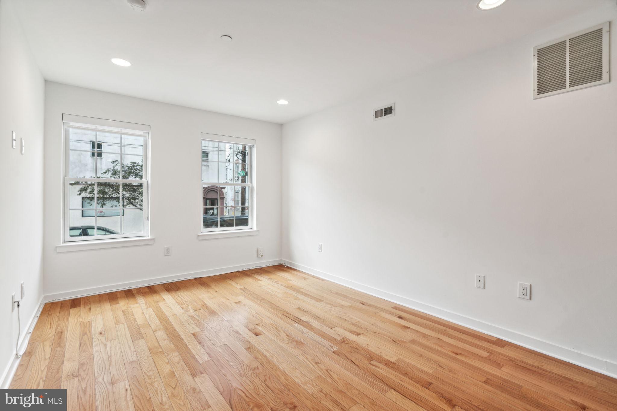 GRADUATE HOSPITAL - Residential