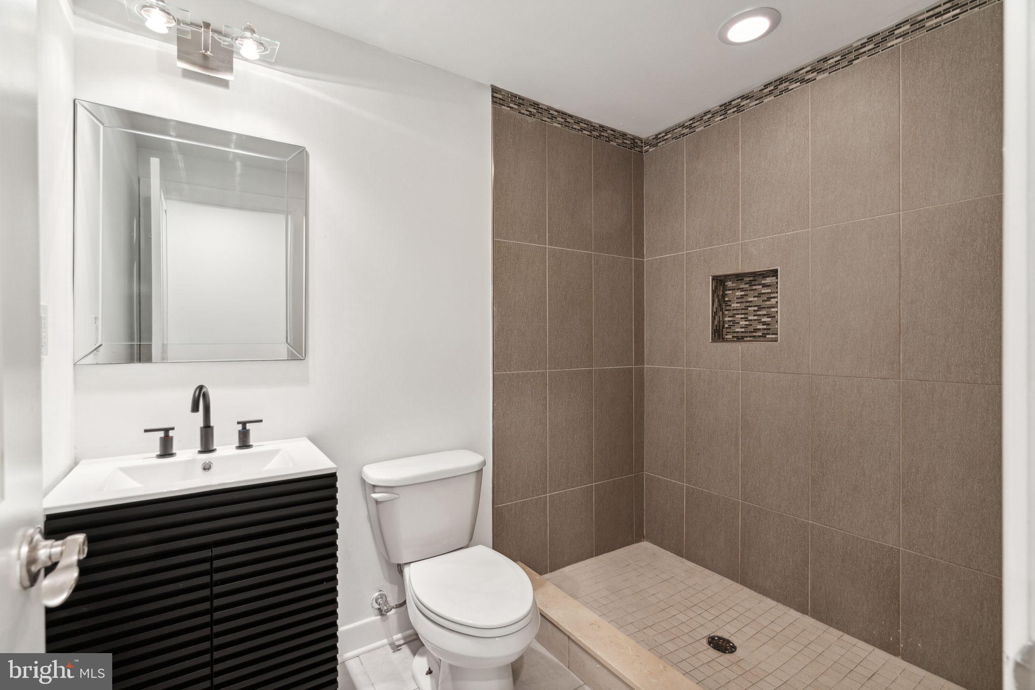 GRADUATE HOSPITAL - Residential