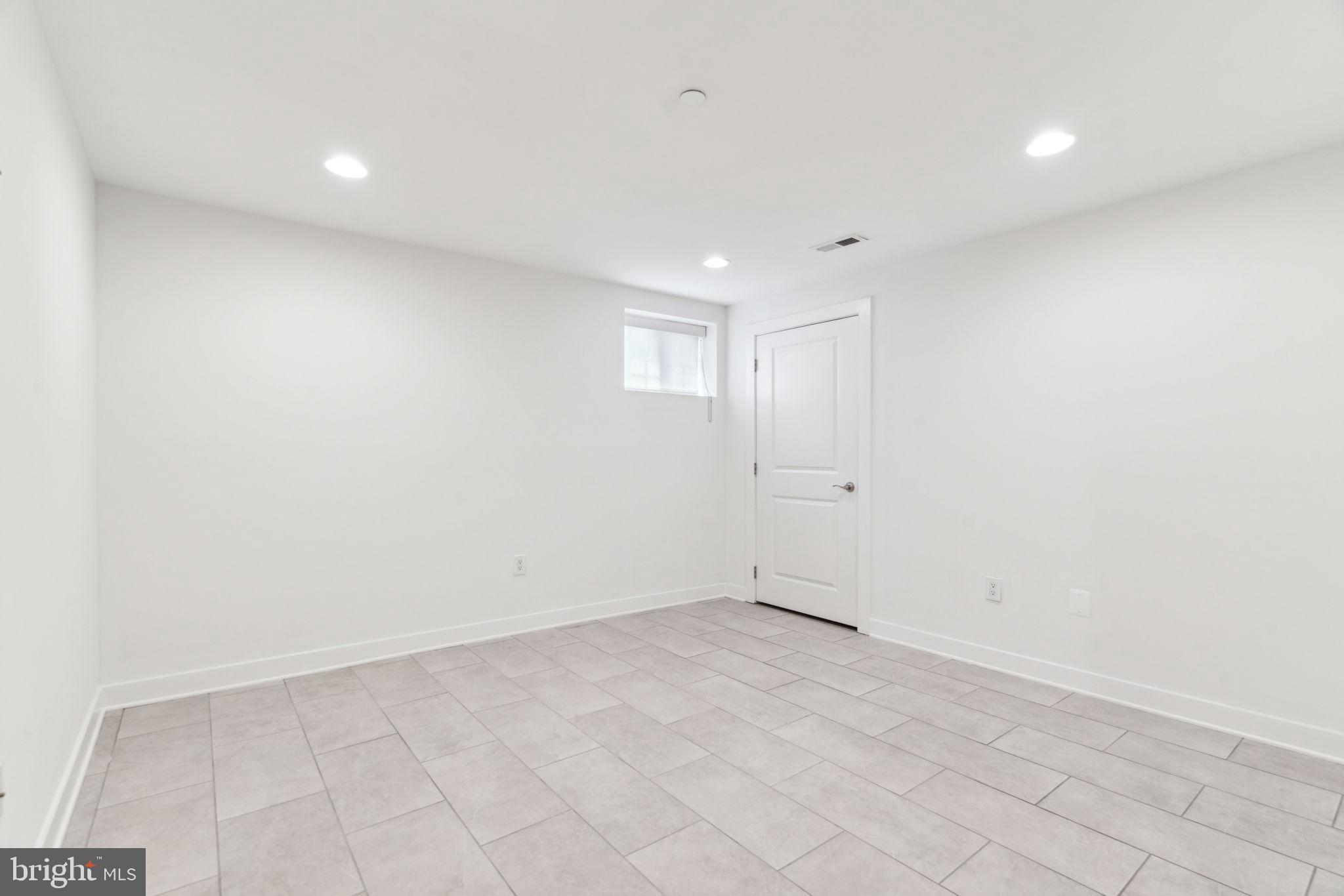 GRADUATE HOSPITAL - Residential