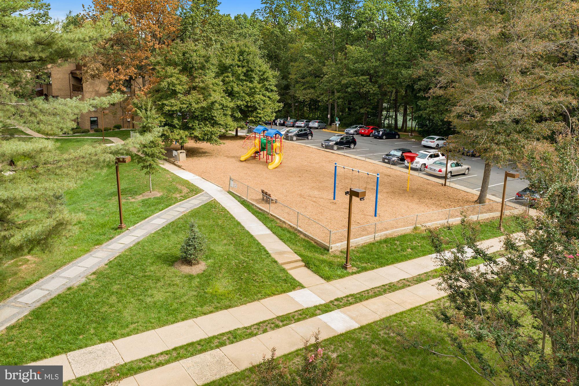 CHESTNUT GROVE - Residential