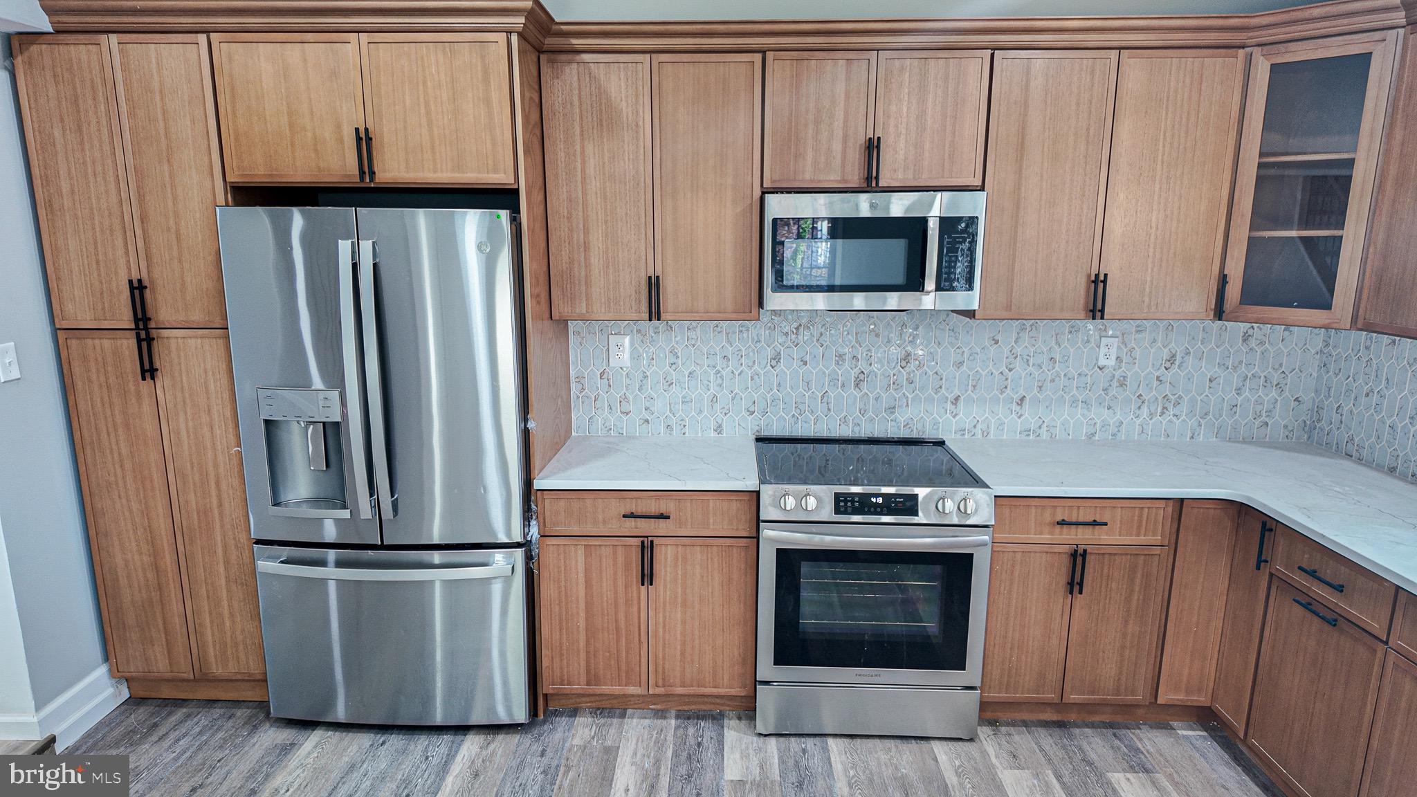 ACADEMY GARDENS - Residential