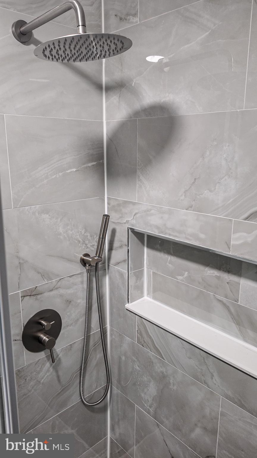 ACADEMY GARDENS - Residential