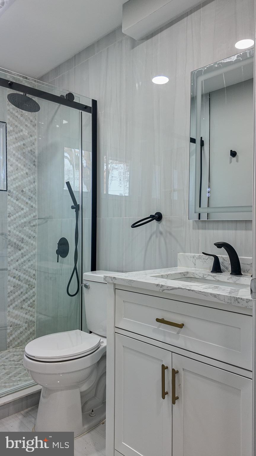 ACADEMY GARDENS - Residential