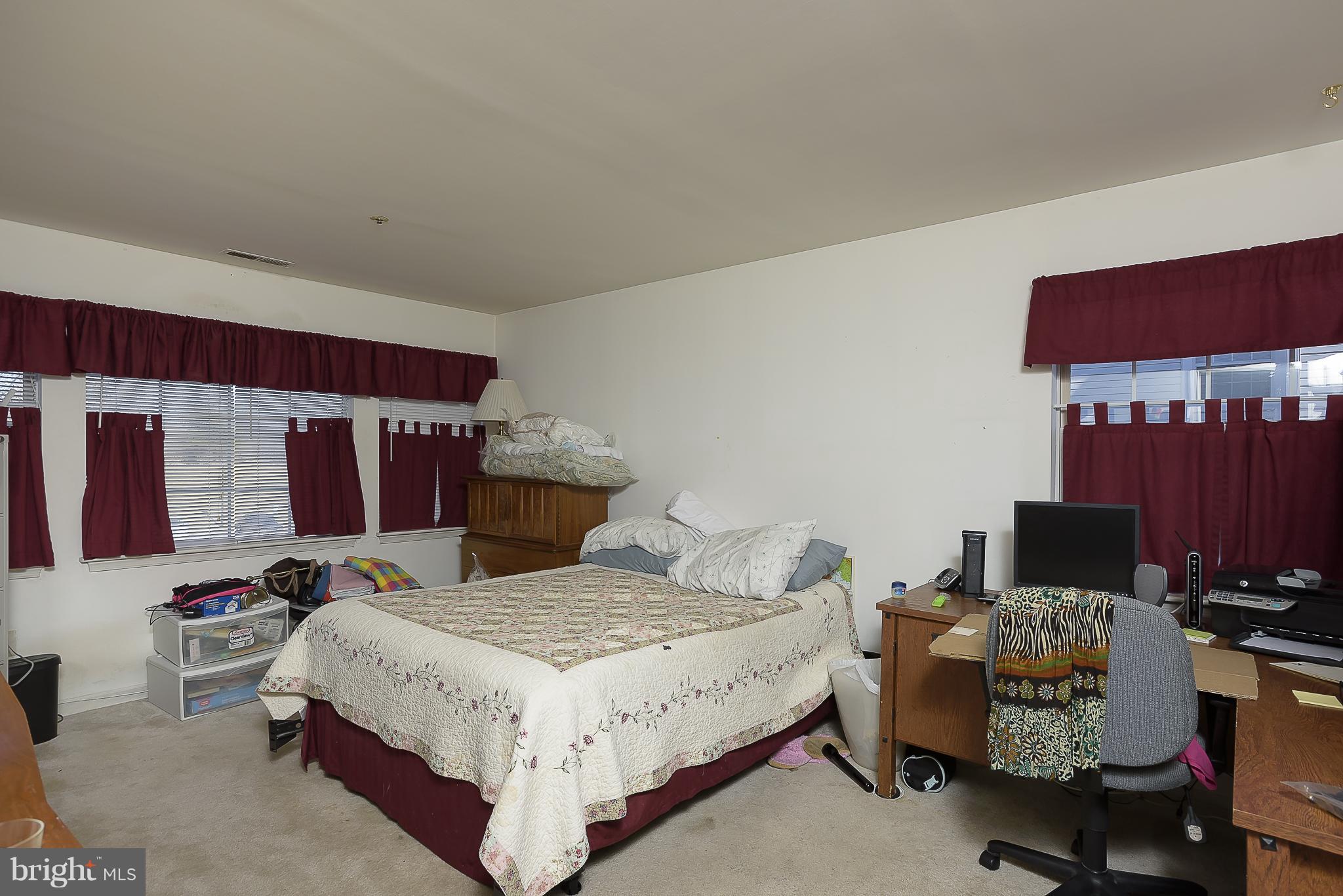 MONTGOMERY RUN - Residential