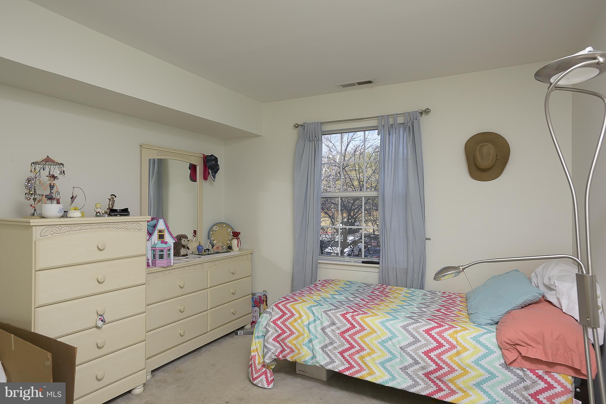 MONTGOMERY RUN - Residential