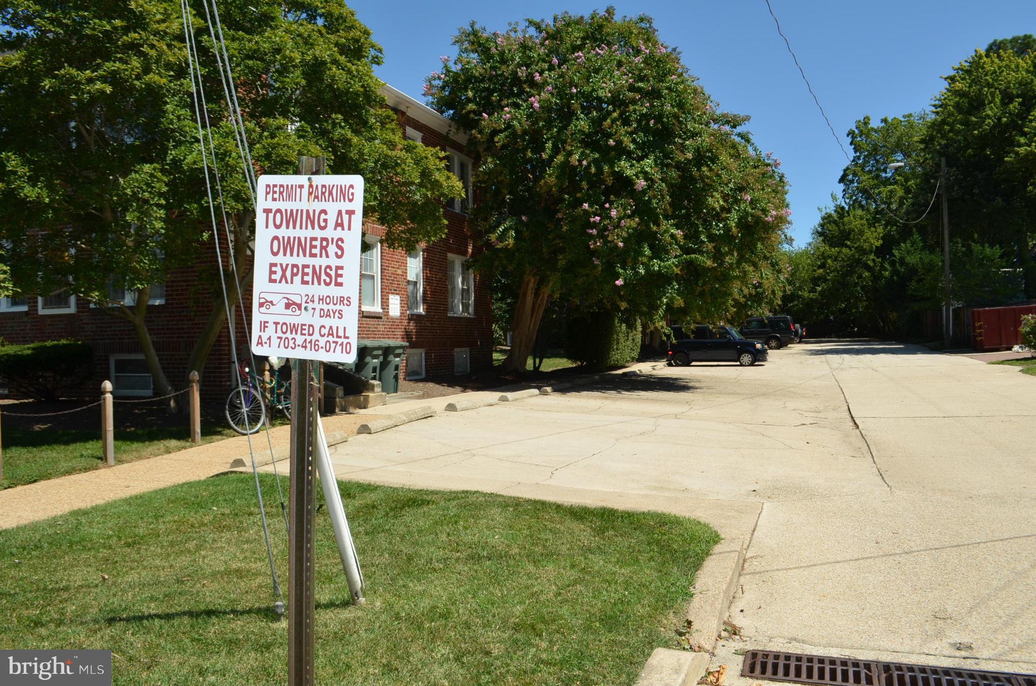 ALEXANDRIA SQUARE - Residential Lease