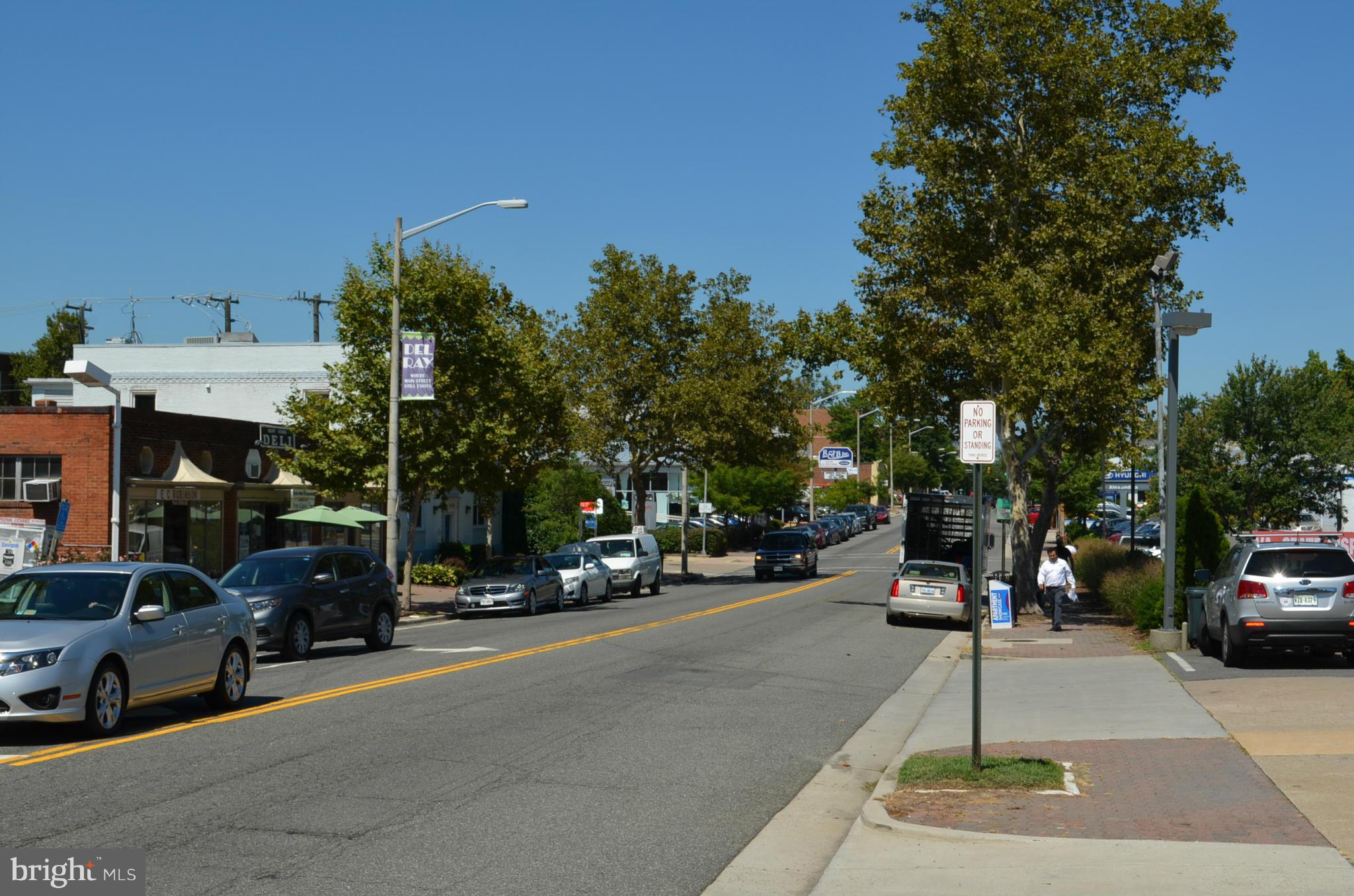 ALEXANDRIA SQUARE - Residential Lease