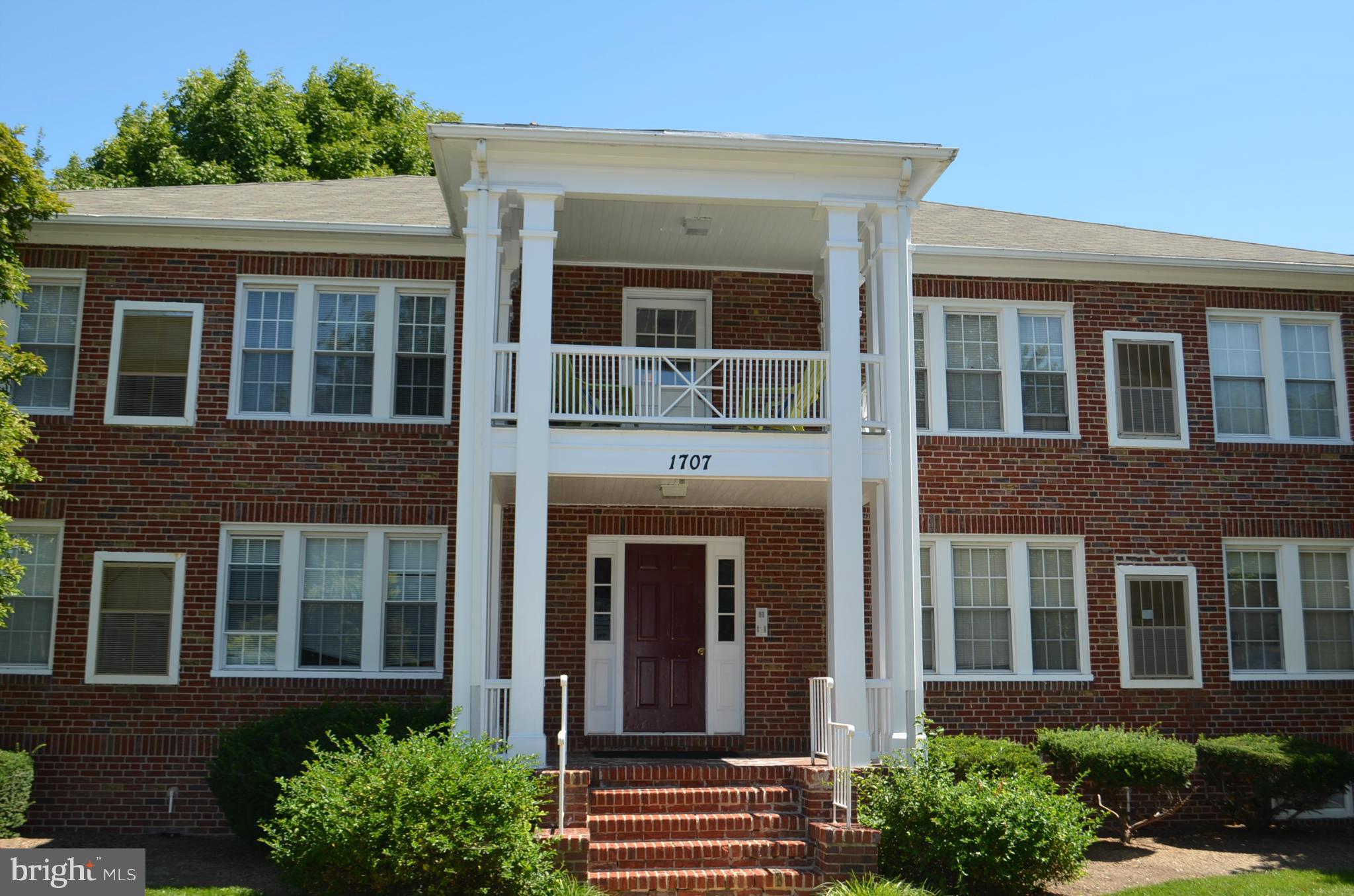 ALEXANDRIA SQUARE - Residential Lease