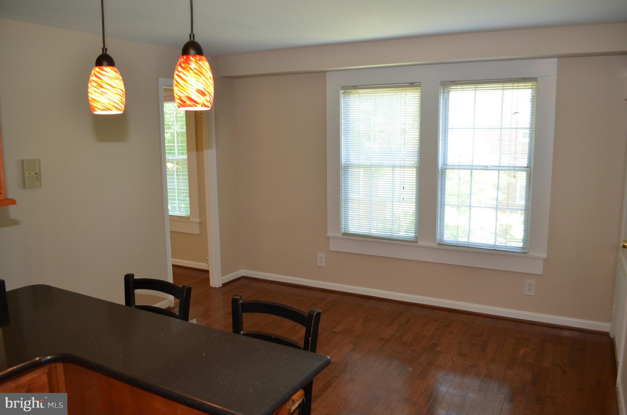 ALEXANDRIA SQUARE - Residential Lease