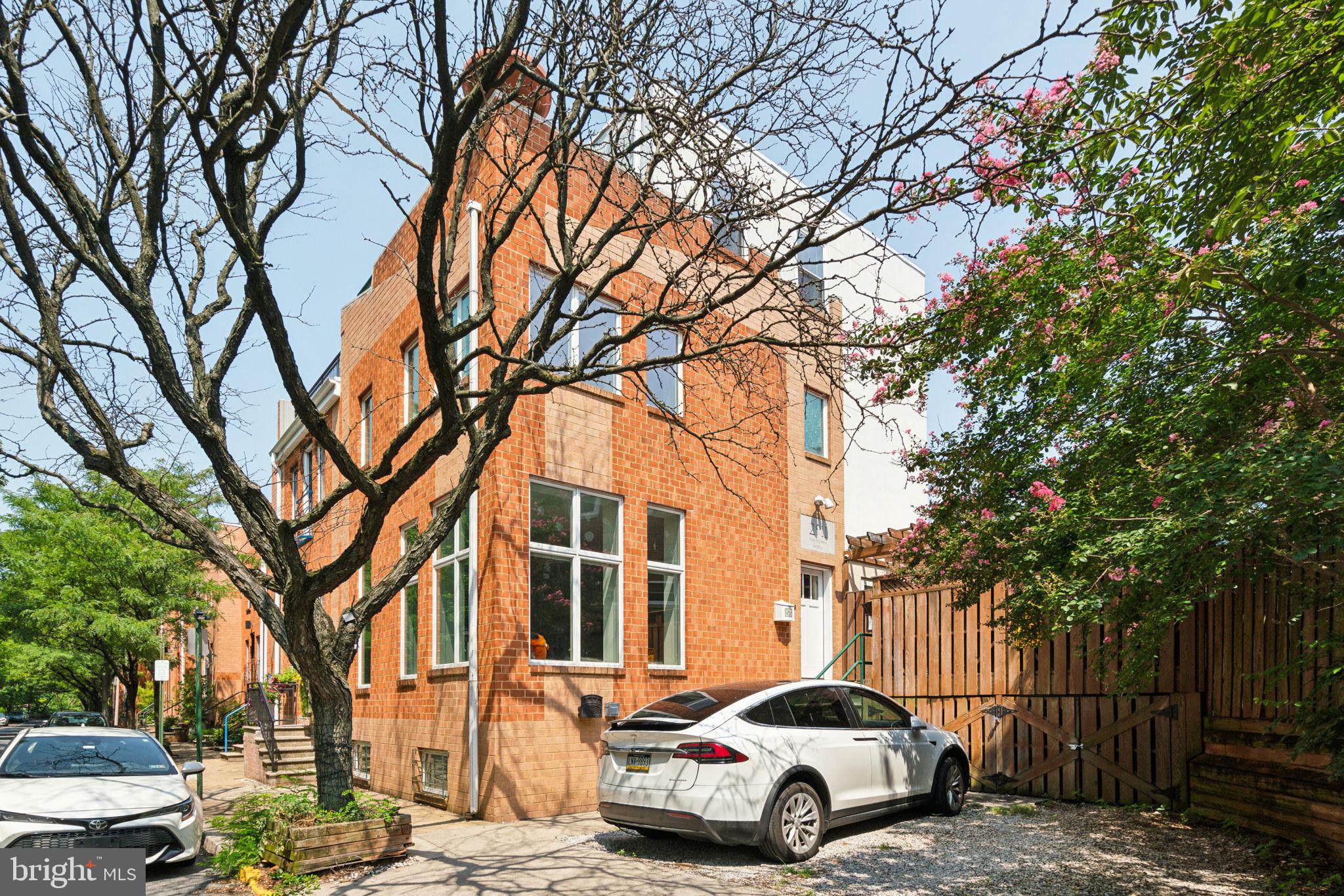 ART MUSEUM AREA - Residential