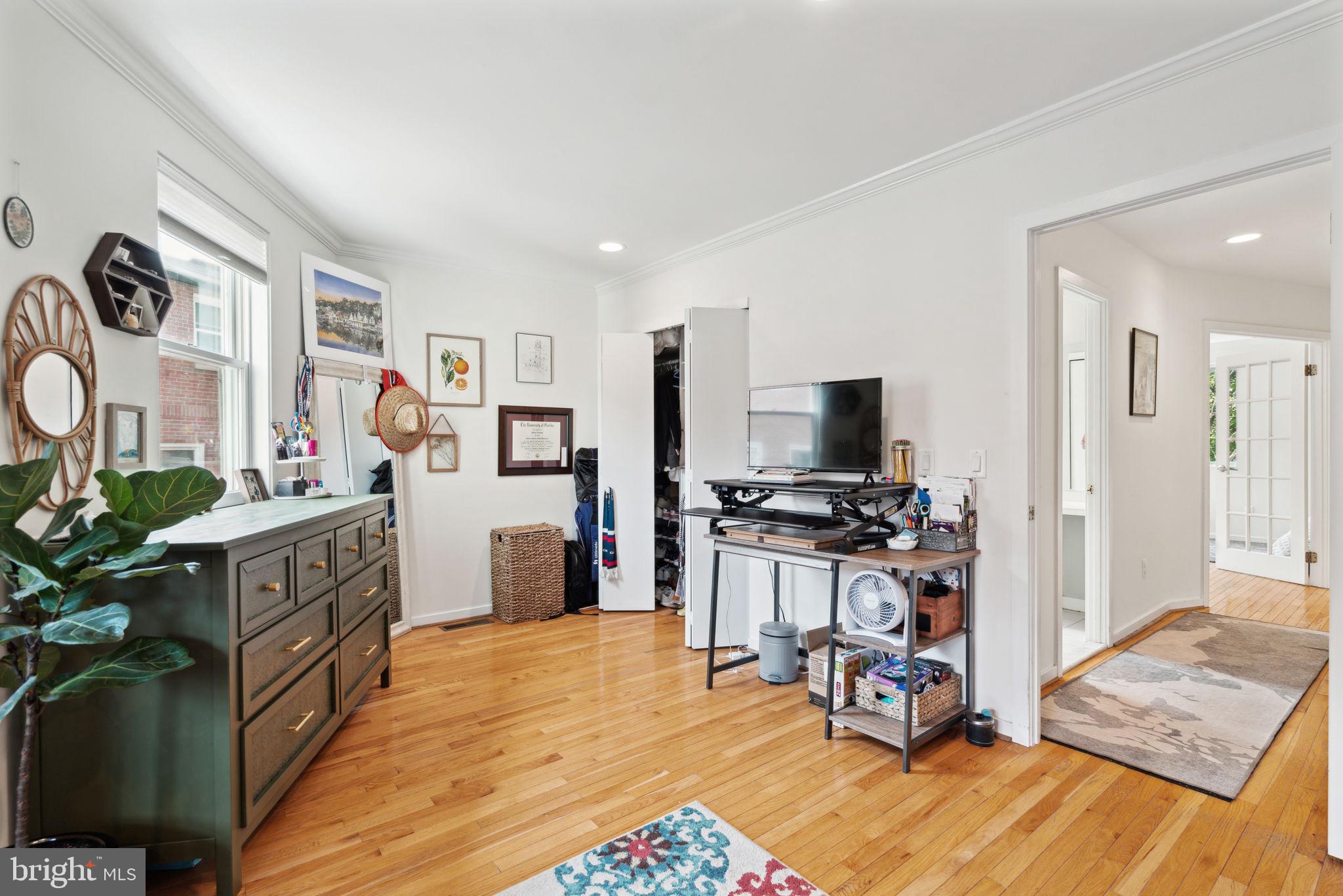 ART MUSEUM AREA - Residential