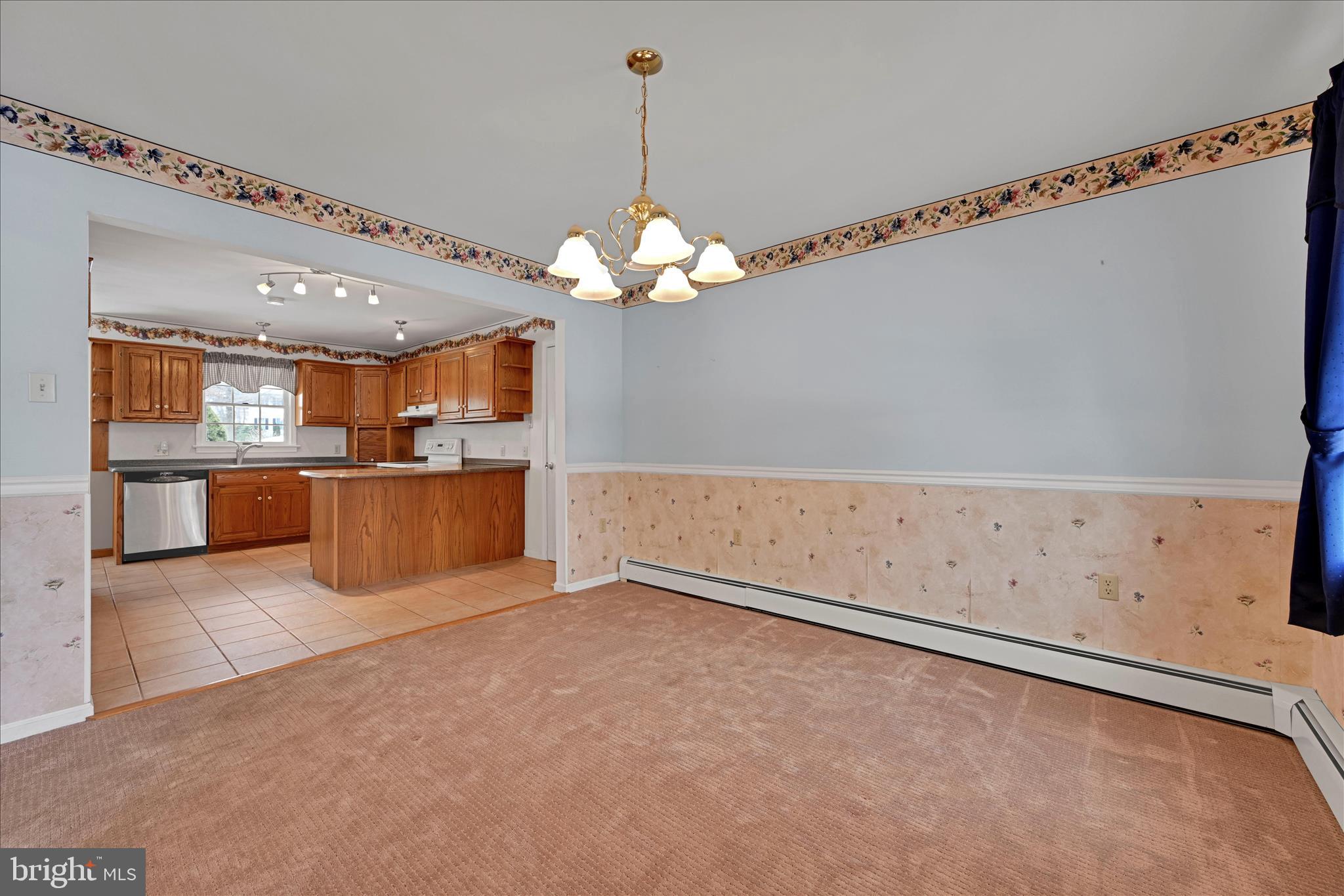 CHESTNUT HILL - Residential