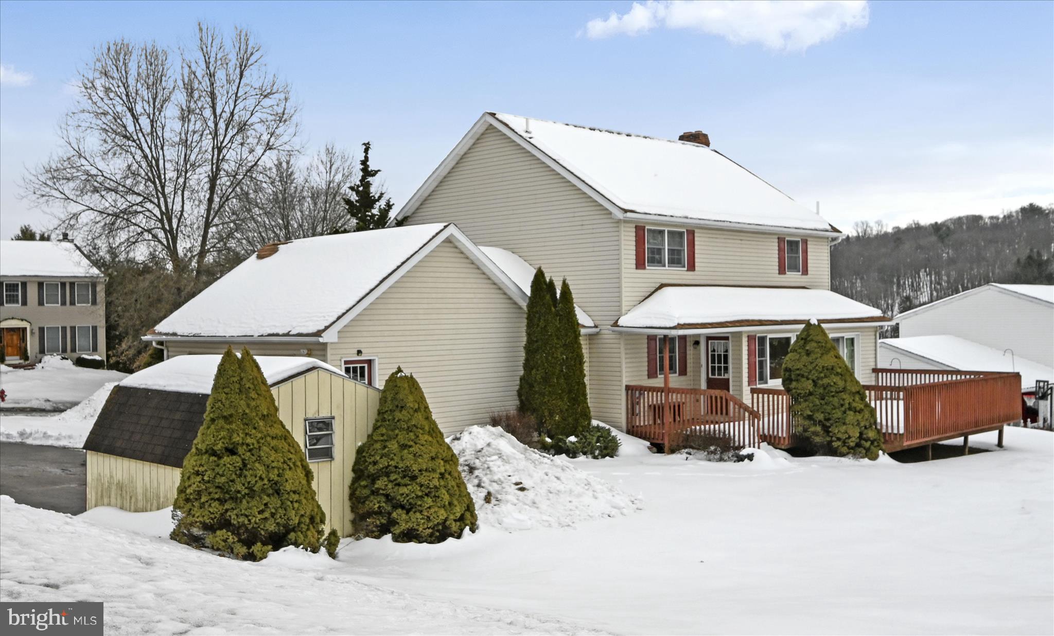 CHESTNUT HILL - Residential