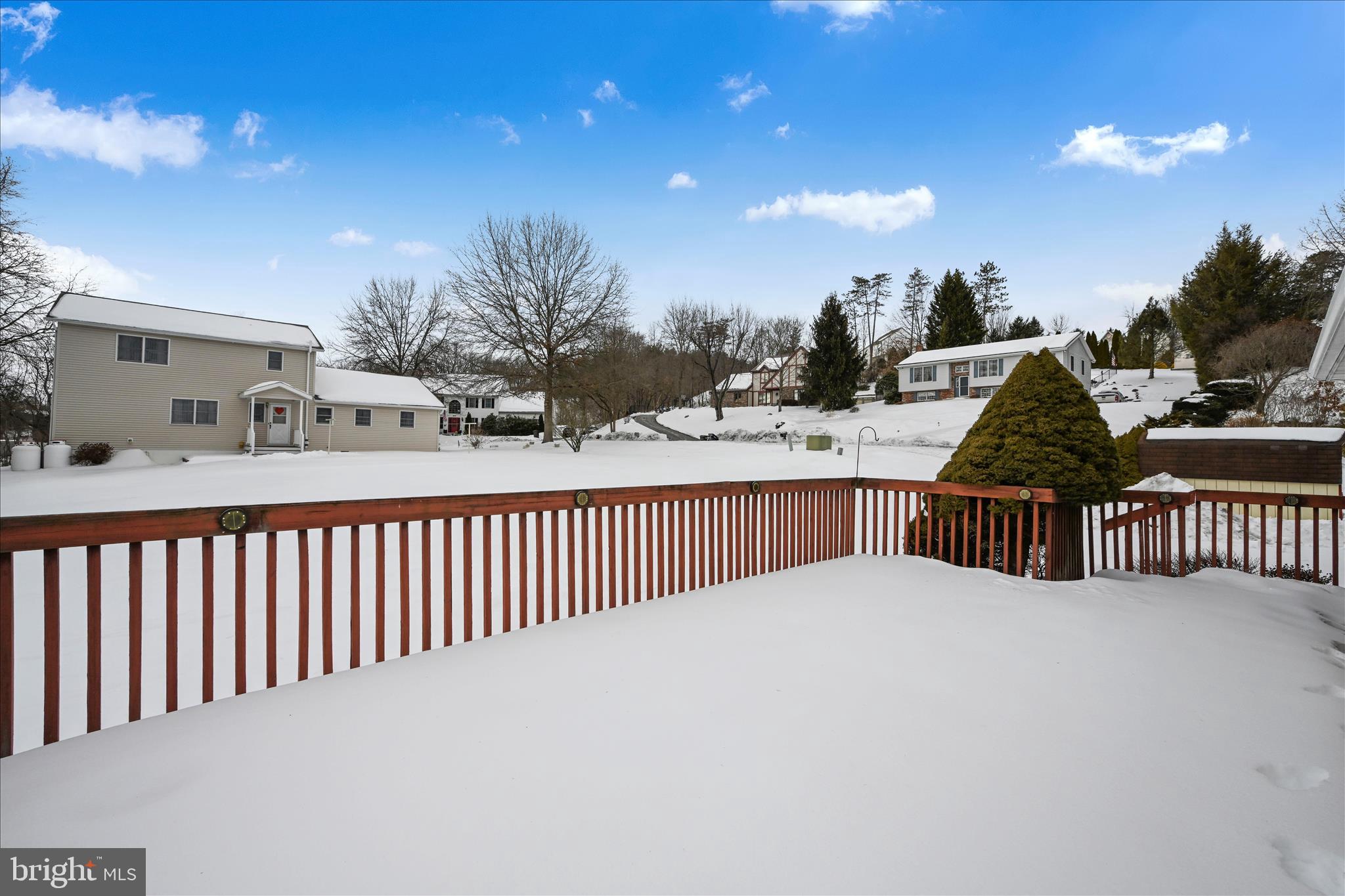 CHESTNUT HILL - Residential