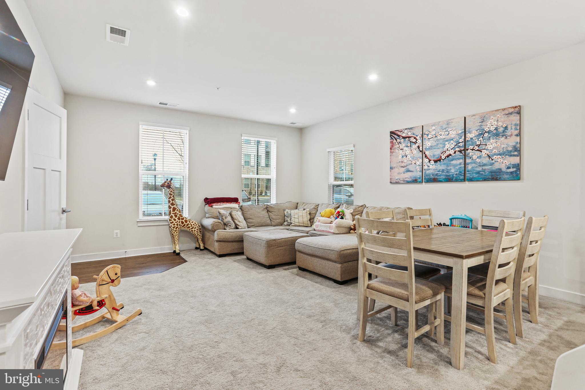 PADDOCK POINTE - Residential Lease