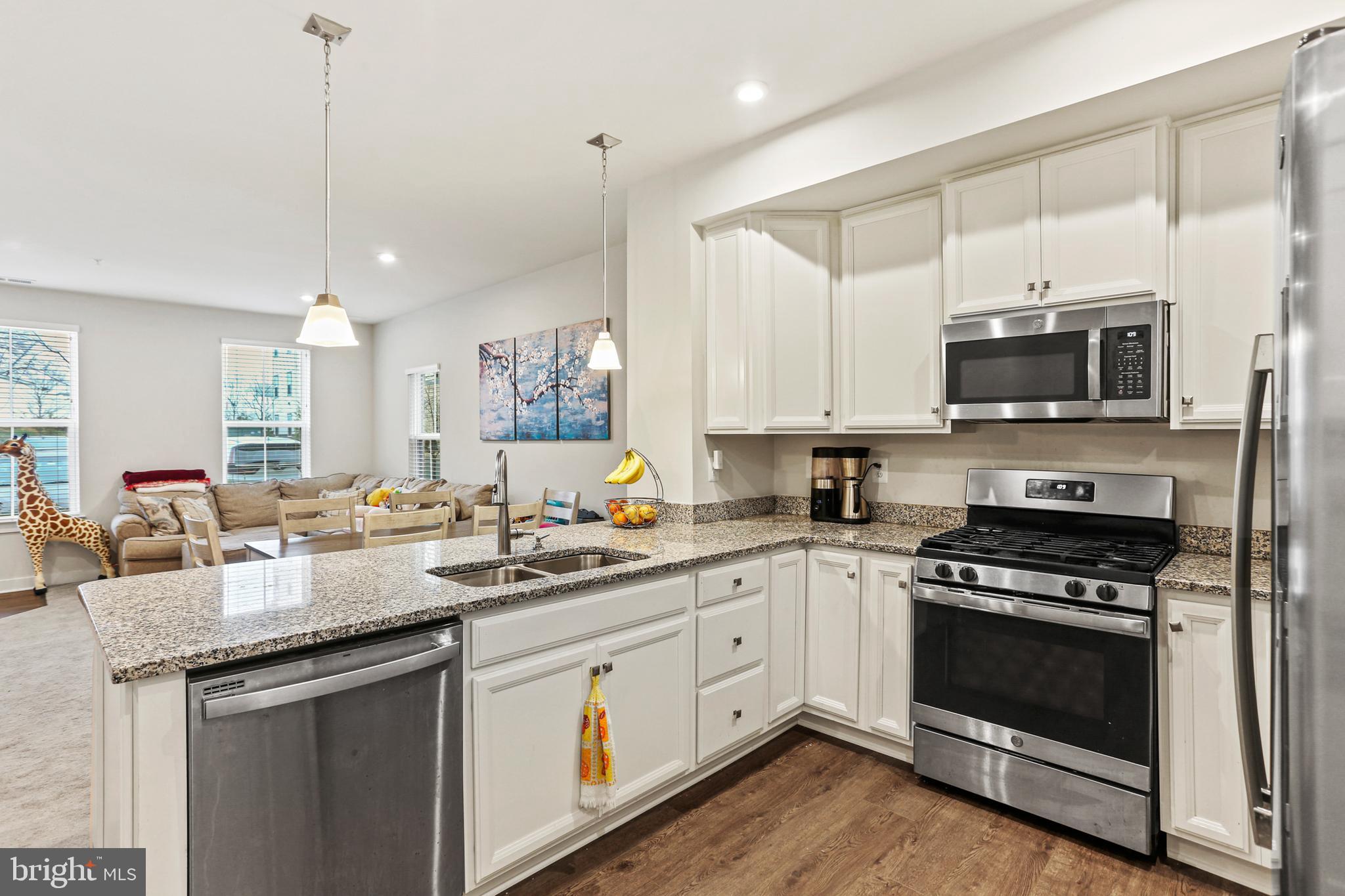 PADDOCK POINTE - Residential Lease