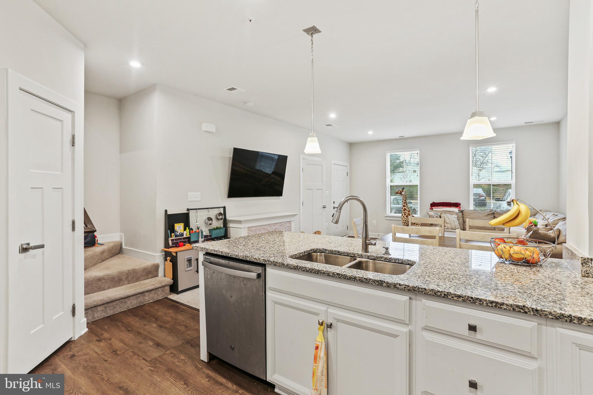 PADDOCK POINTE - Residential Lease