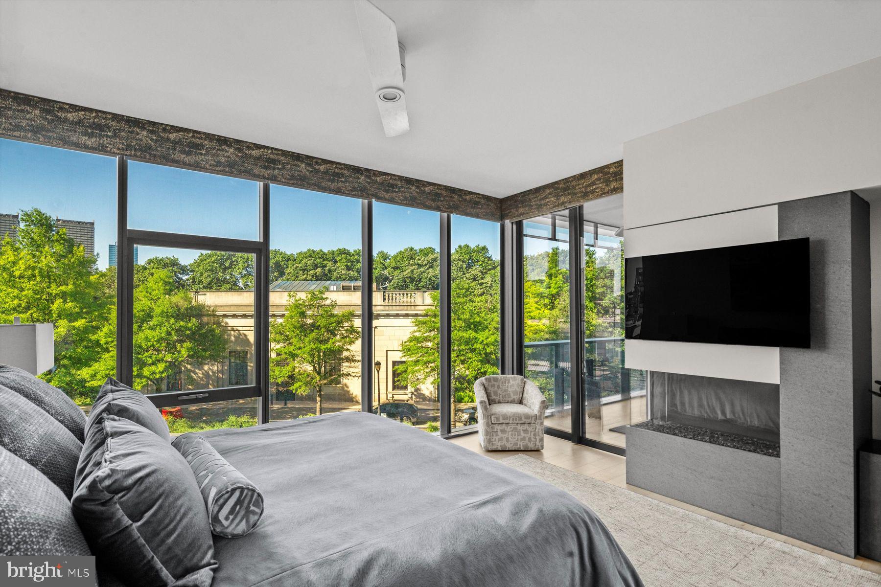 LOGAN SQUARE - Residential Lease