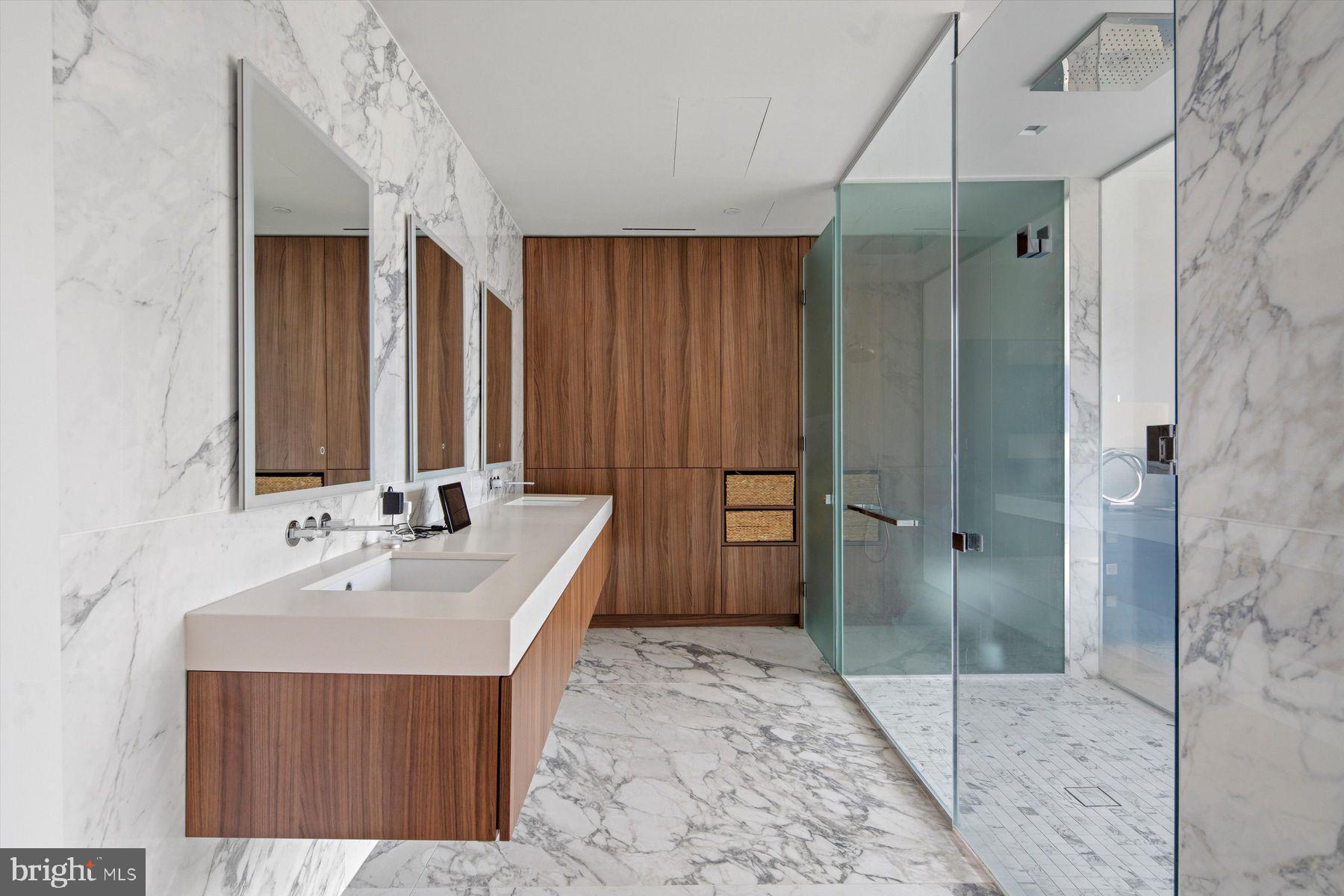 LOGAN SQUARE - Residential Lease