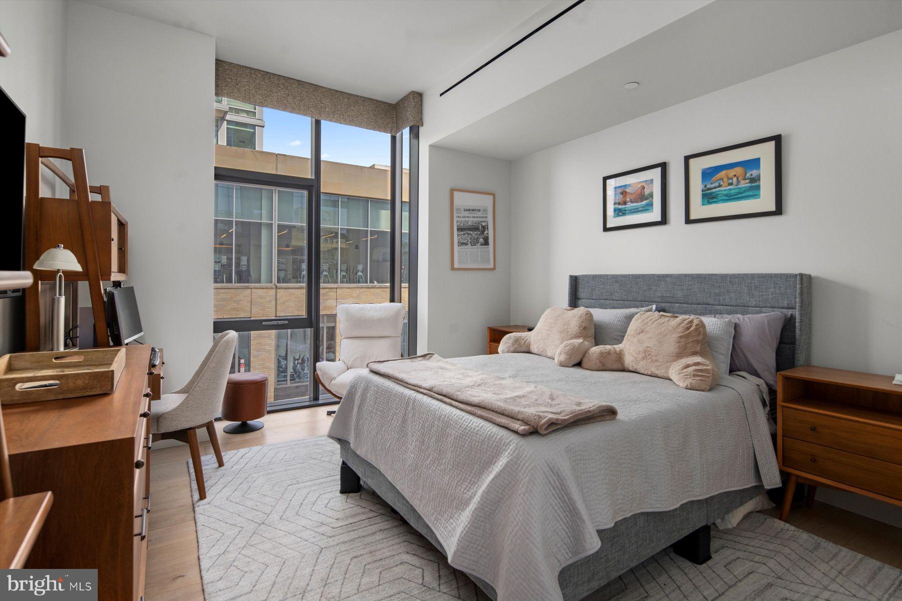 LOGAN SQUARE - Residential Lease